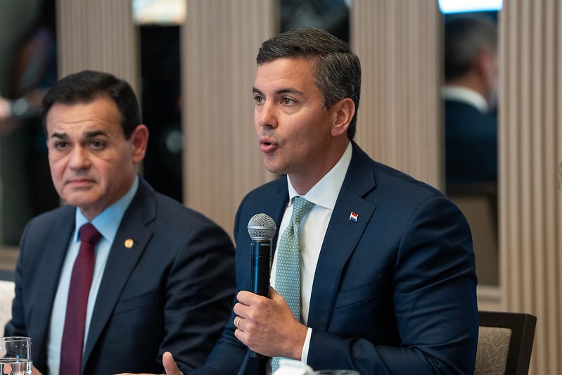 En Singapur, el presidente Santiago Peña mantuvo un encuentro con empresarios de la Cámara de Comercio de América Latina