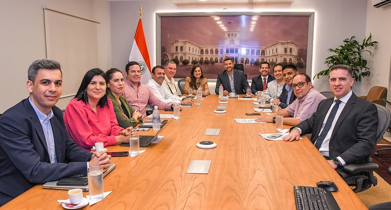 El Presidente en Ejercicio, Pedro Alliana, mantuvo una reunión de trabajo con legisladores nacionales