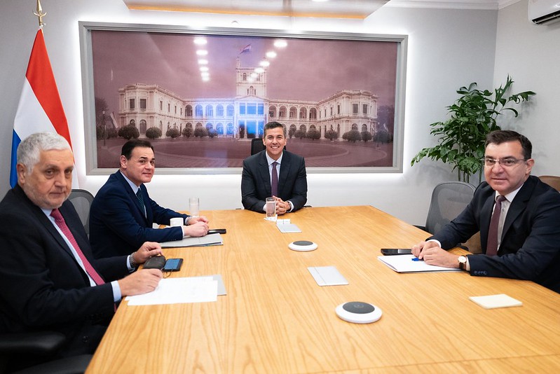 Reunión del presidente Santiago Peña y el canciller nacional Rubén Ramírez