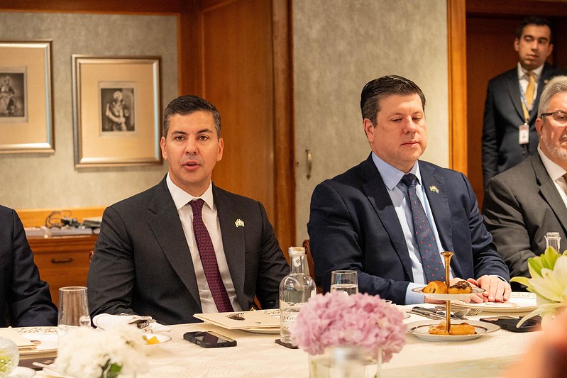 Reunión del presidente Santiago Peña con representantes de los principales bancos internacionales de la India: Exim