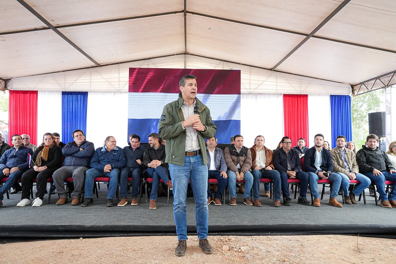 Entrega de aportes por parte del Gobierno del Paraguay e inauguración de 51 viviendas de la Comisión del Grupo