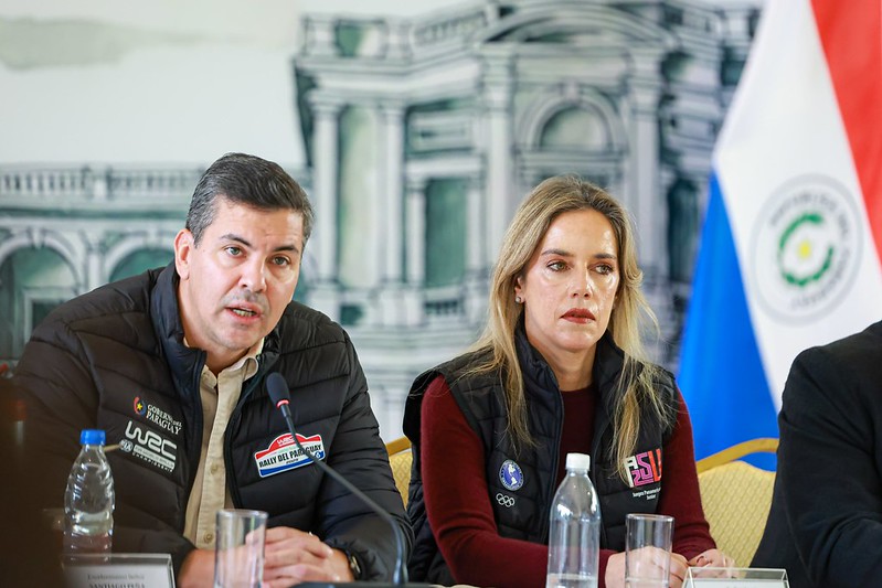 Reunión del presidente Santiago Peña, con la Comisión de la Organización de Grandes Eventos Deportivos
