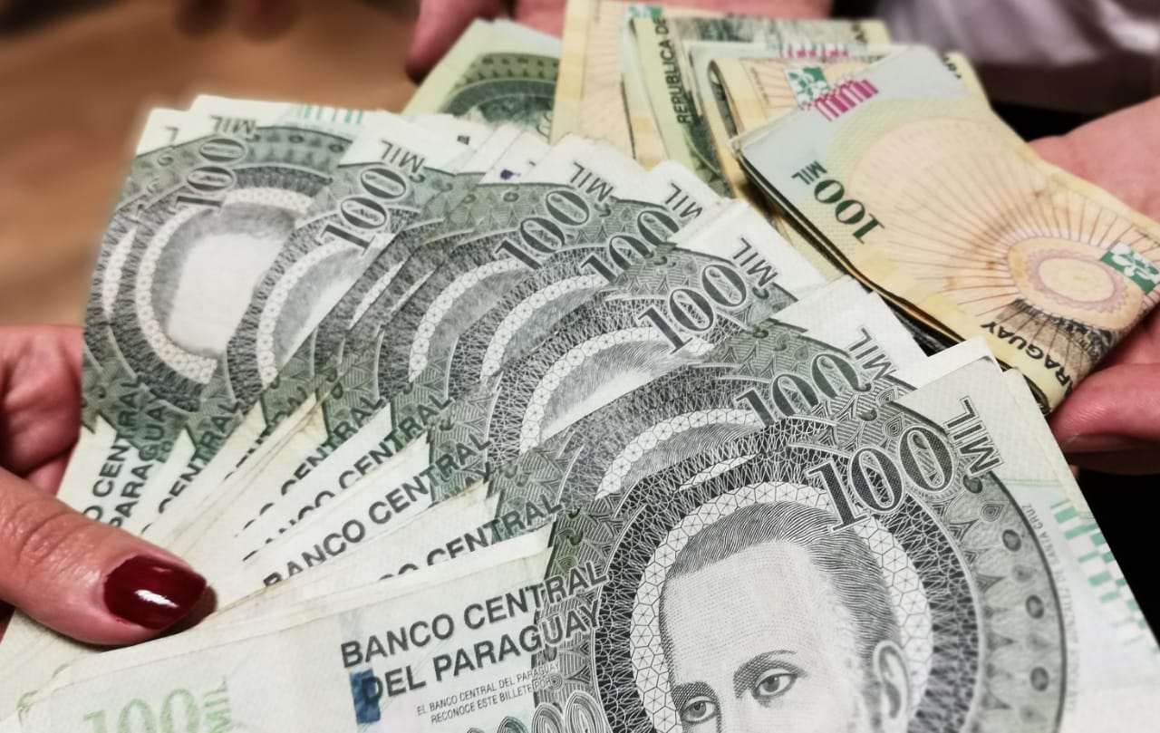 MEF redujo al 60% uso de ingresos tributarios para pago de salarios