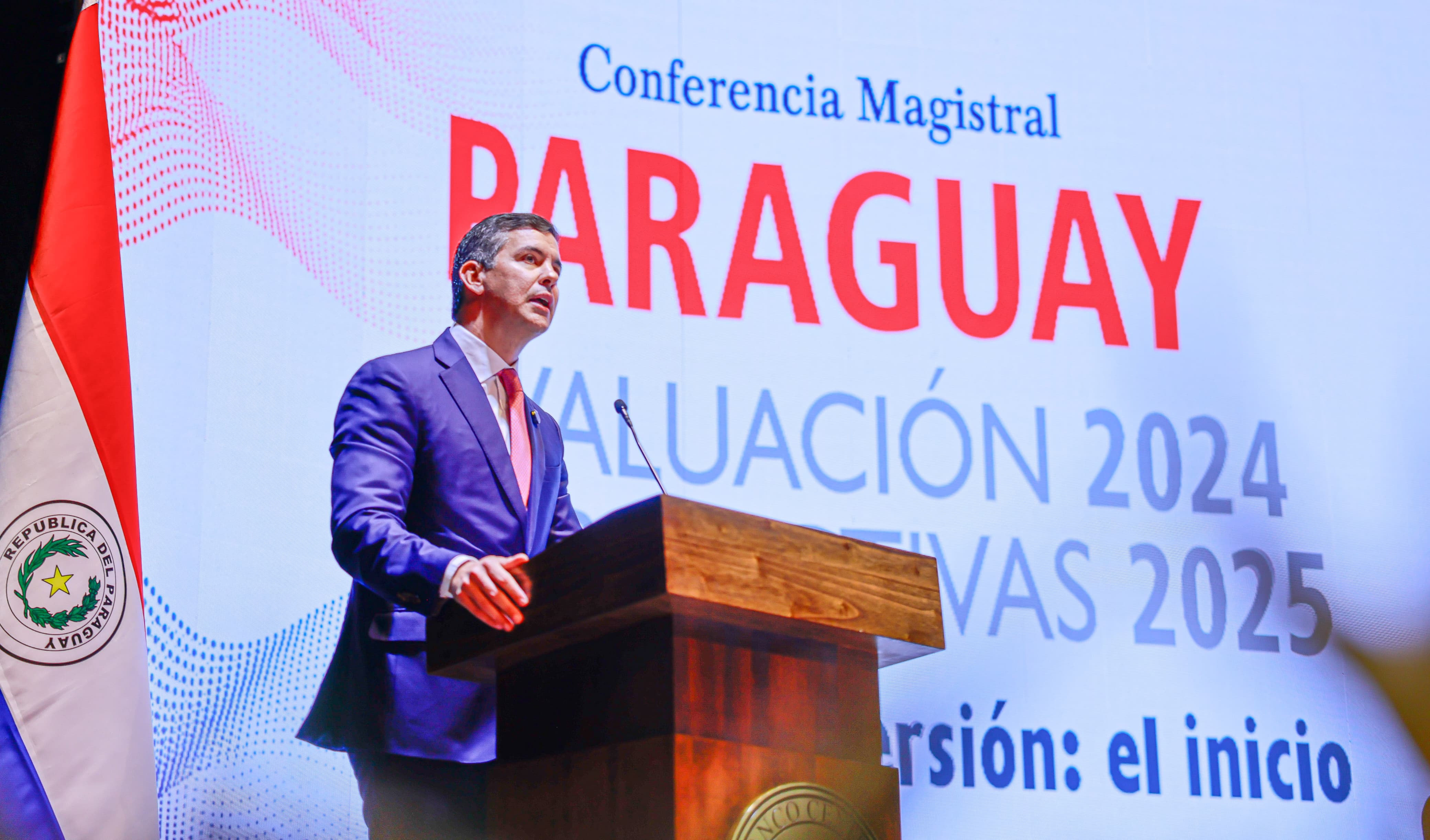 Presidente Peña destacó desafíos y logros económicos de Paraguay en Conferencia Magistral