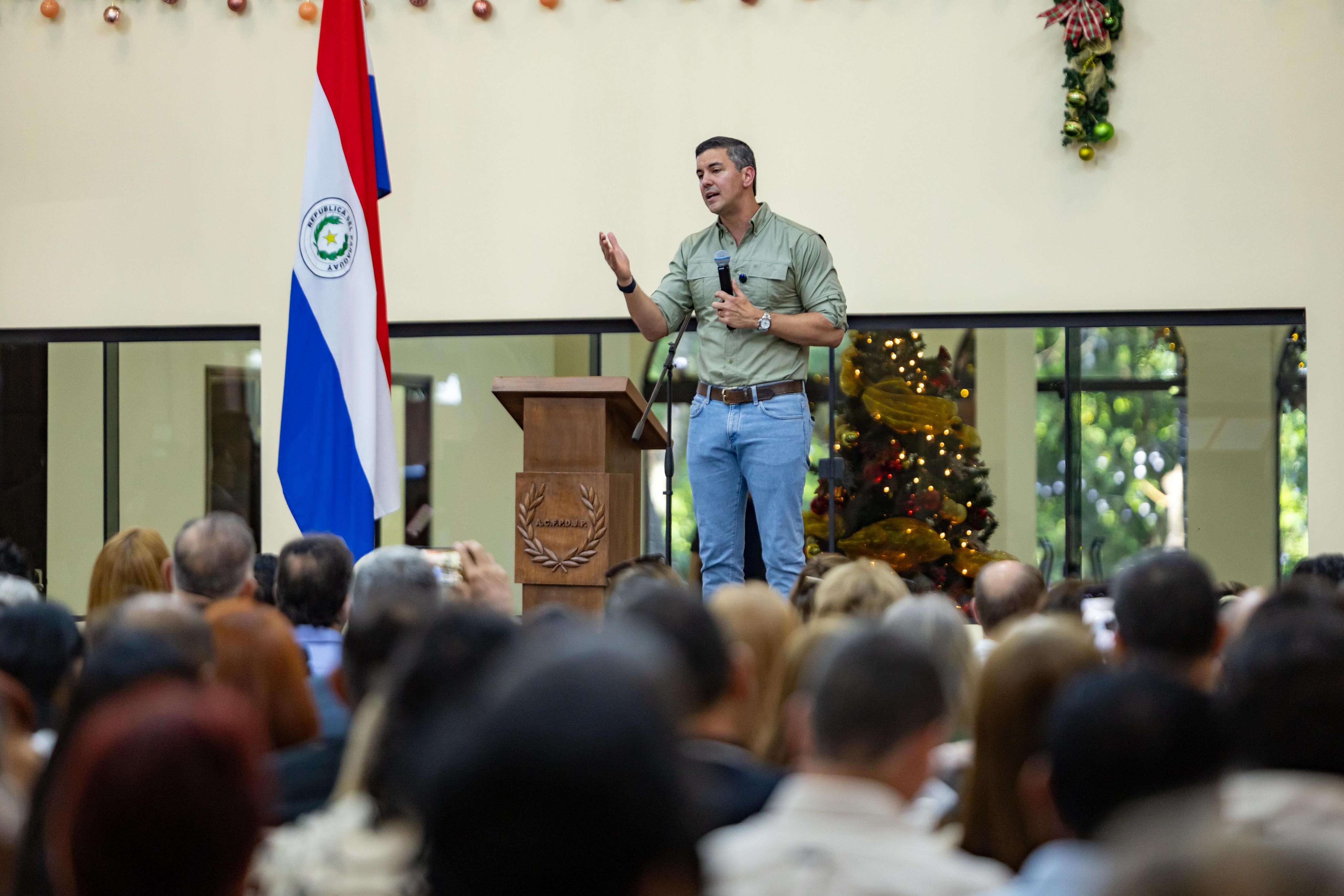 Presidente Peña participó de la inauguración del Hogar del Jubilado