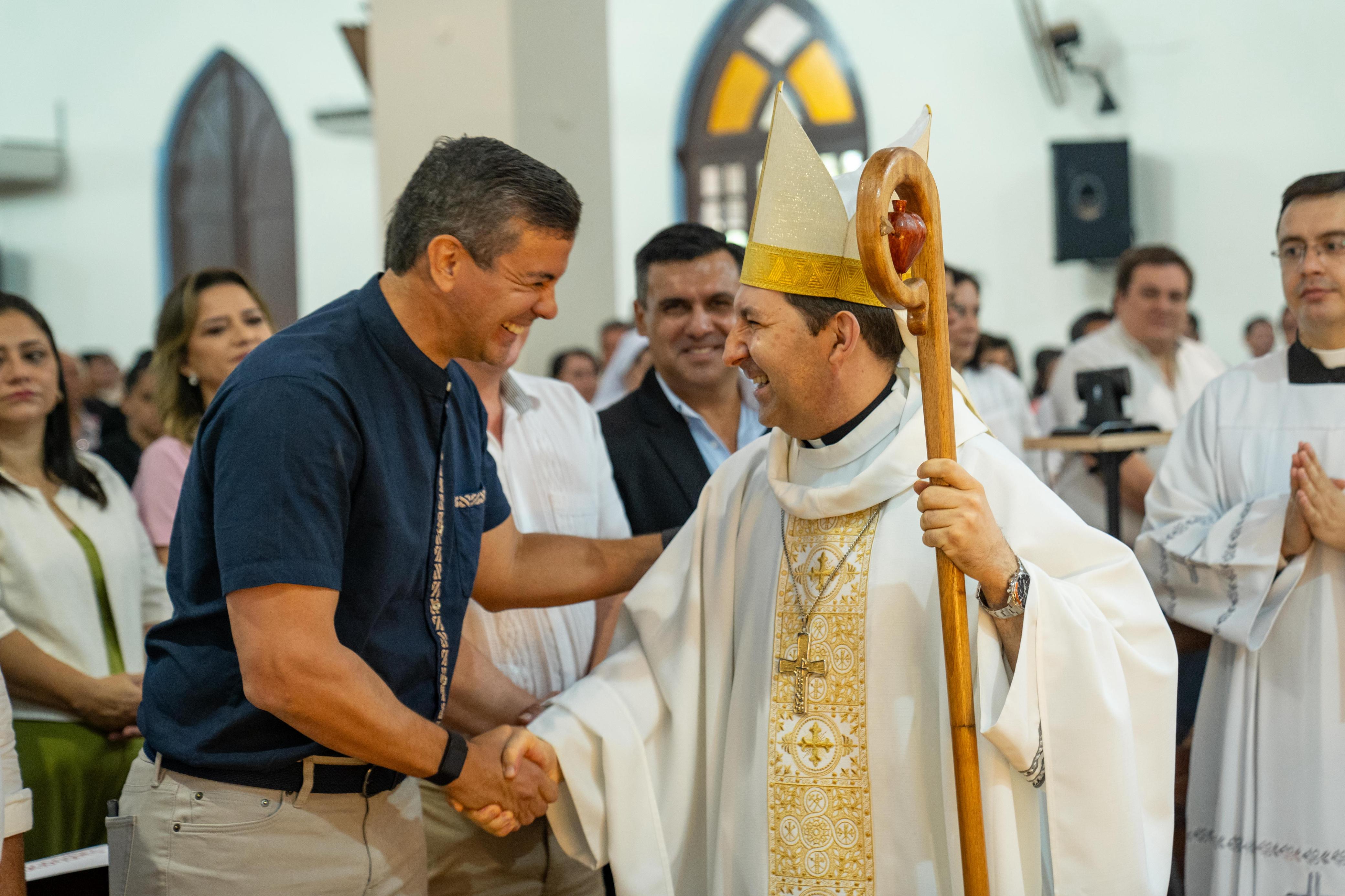 Presidente Peña refuerza lazos comunitarios en misa de acción de gracias en Caazapá
