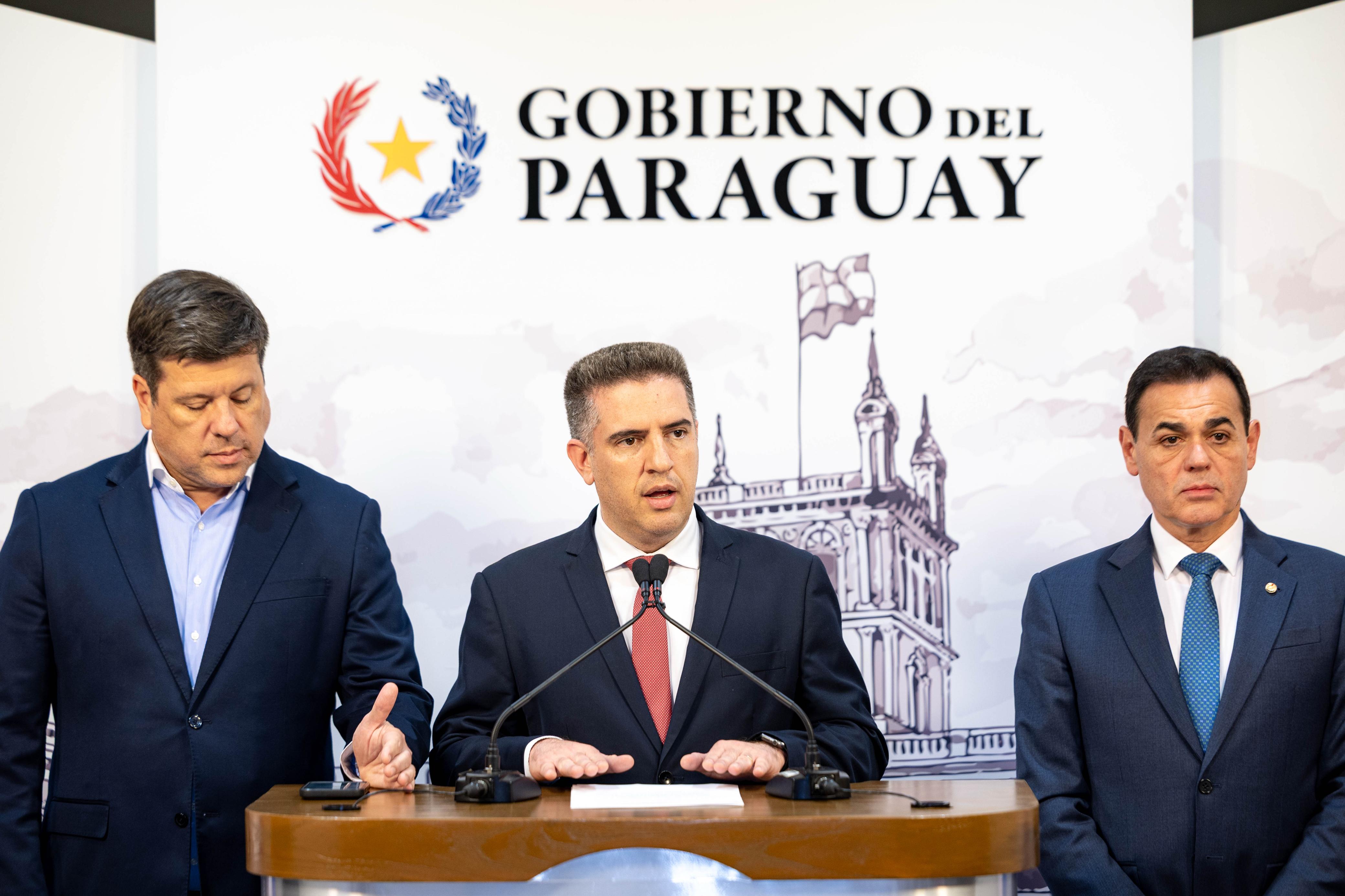 El Gobierno del Paraguay toma medidas firmes ante acciones de inteligencia confirmadas por Brasil El Gobierno del Paraguay toma medidas firmes ante acciones de inteligencia confirmadas por Brasil