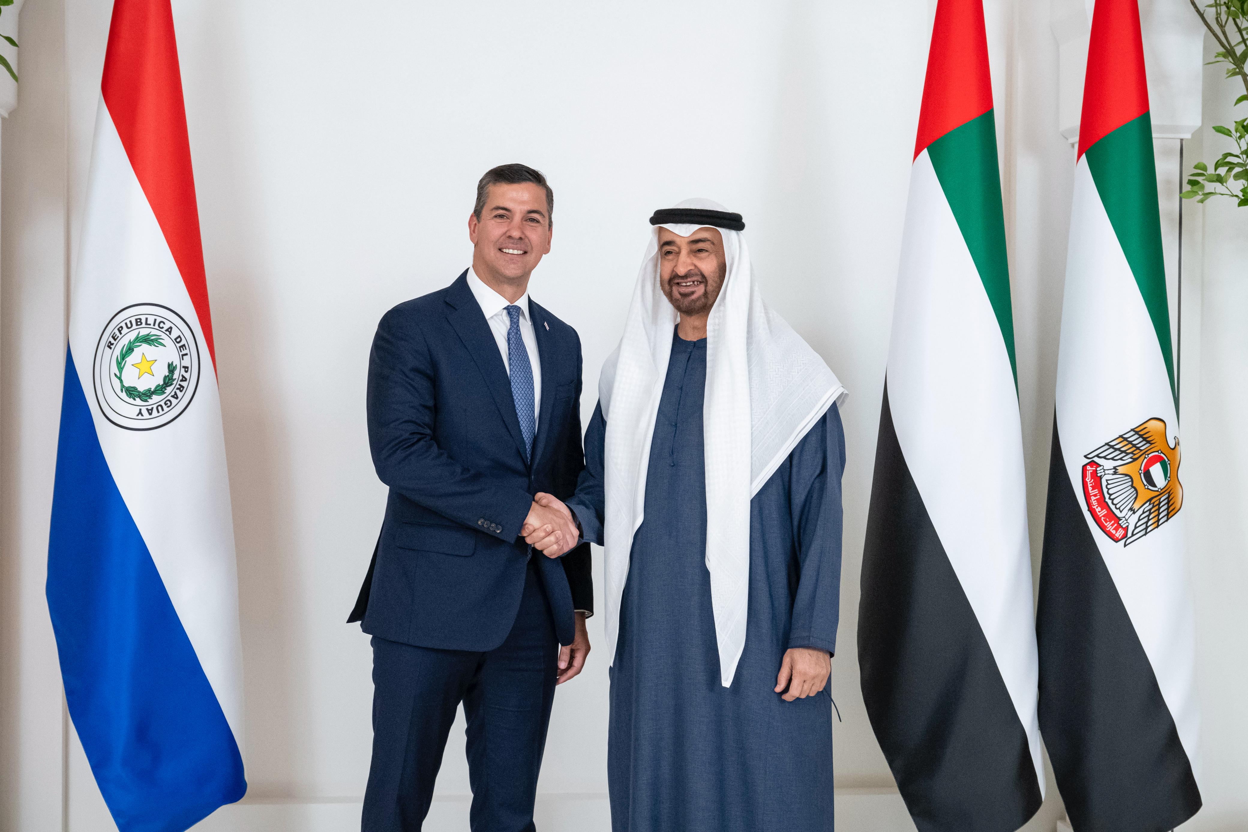 El presidente Santiago Peña se reúne con el presidente de Emiratos Árabes Unidos y celebra histórica visita de Estado