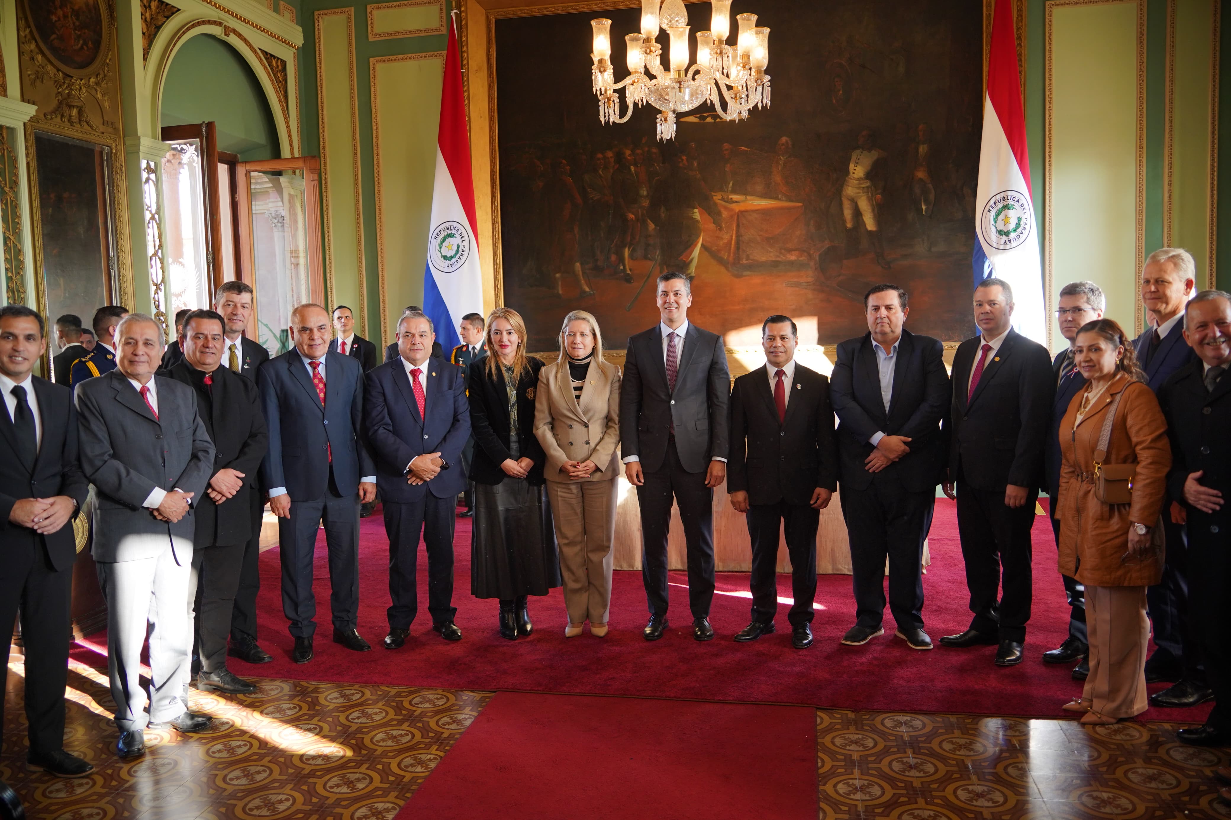 Presidente Peña lidera firma de contrato para nueva línea de transmisión eléctrica que impulsará el desarrollo del Chaco
