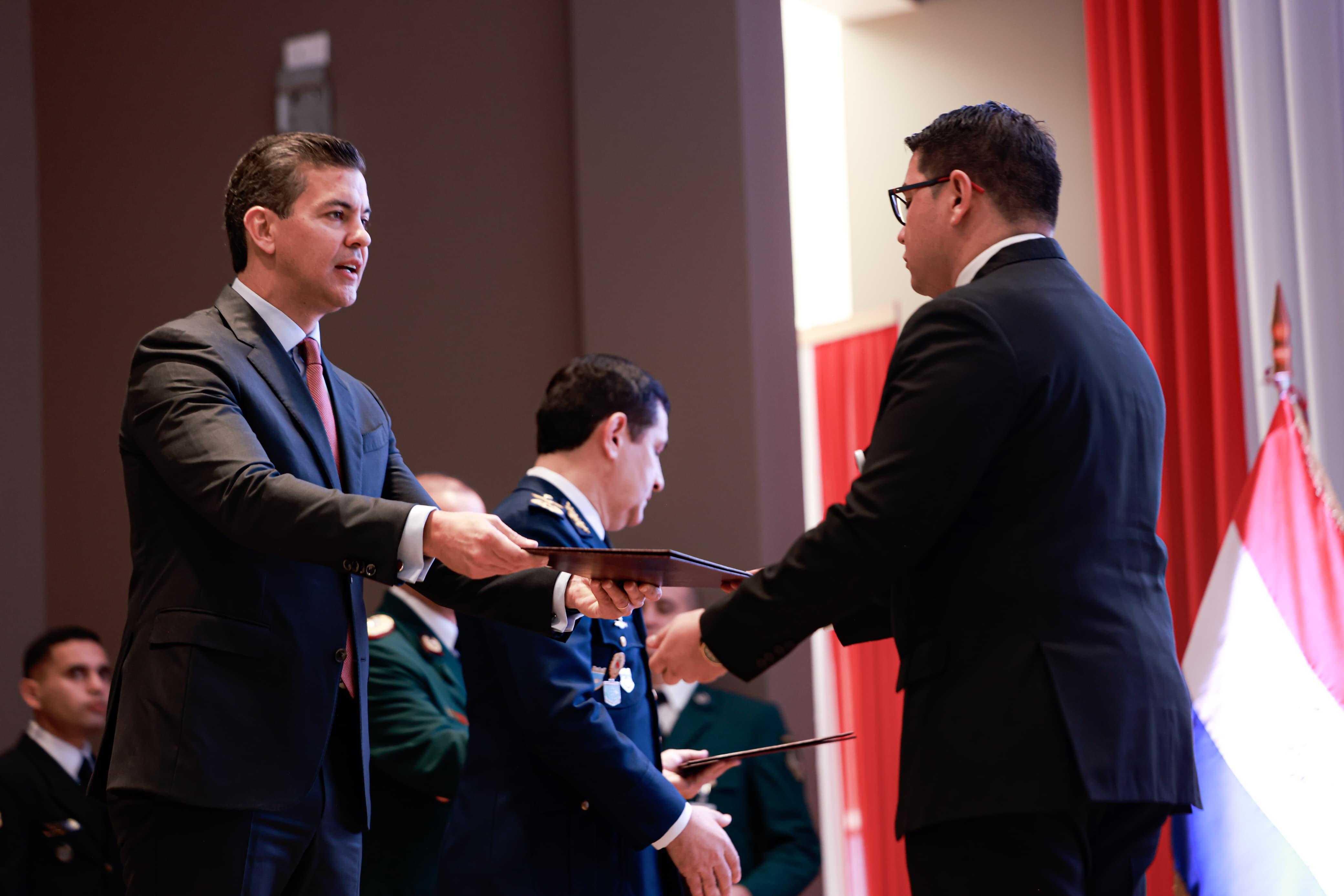 Presidente Peña lideró ceremonia de egresados del IAEE