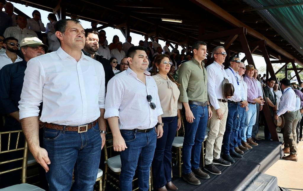 Presidente insta a la unidad para sacar adelante al Paraguay