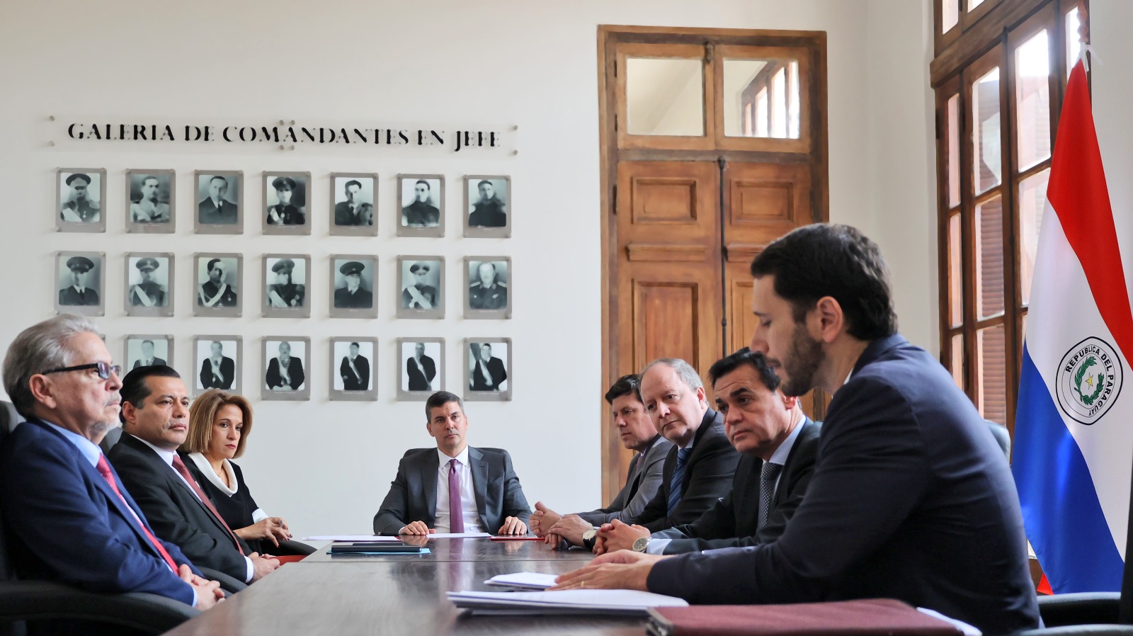 Presidente designa calificado equipo para renegociar Itaipú