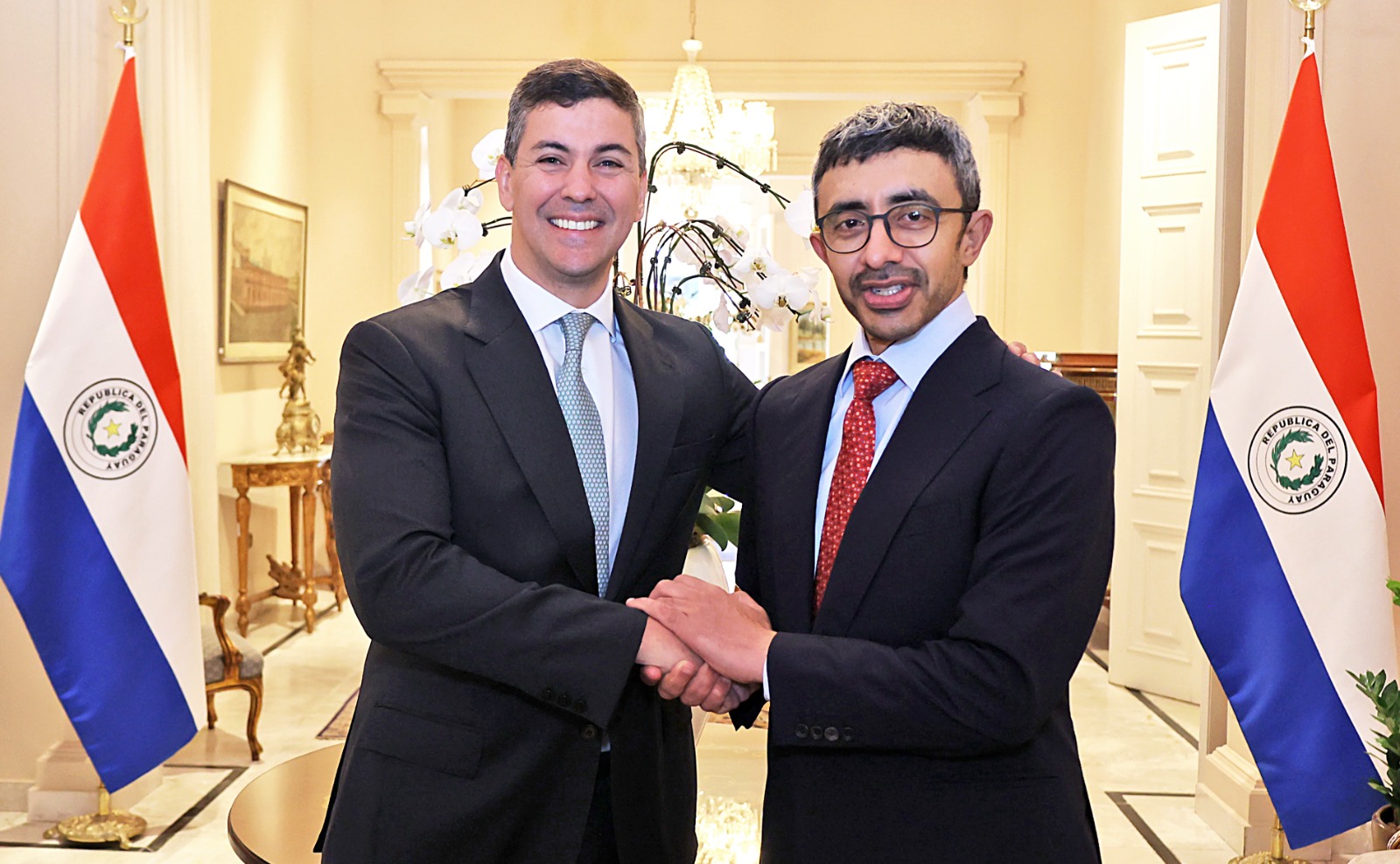 Presidente Peña conversó con Canciller emiratí sobre proyectos de cooperación con Paraguay