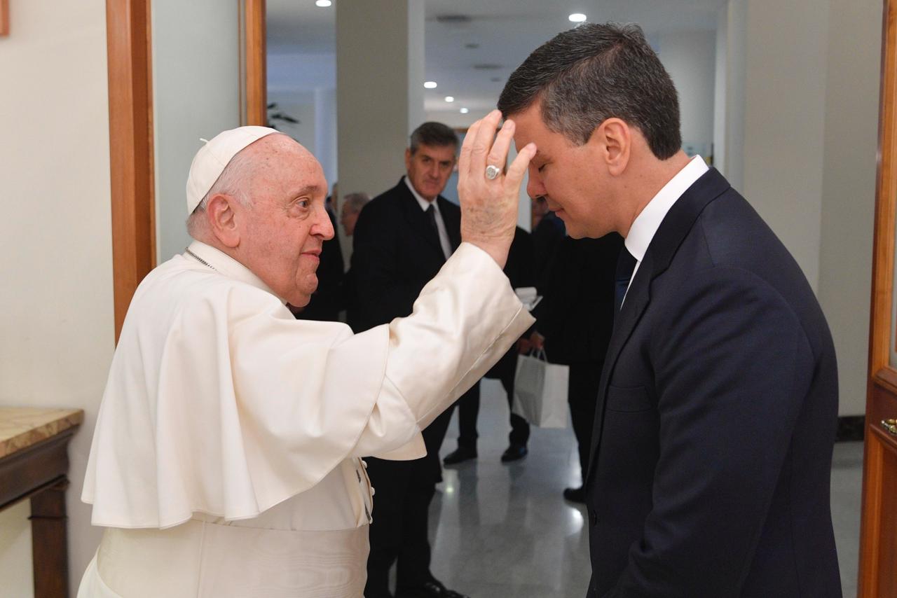 Peña culmina visita a Italia, destacando encuentro con Francisco e interés de empresarios