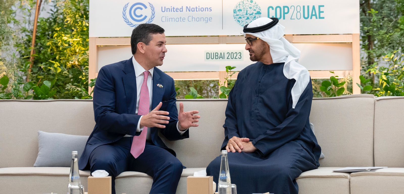 Presidente Peña mantiene diálogo con su par de Emiratos Árabes