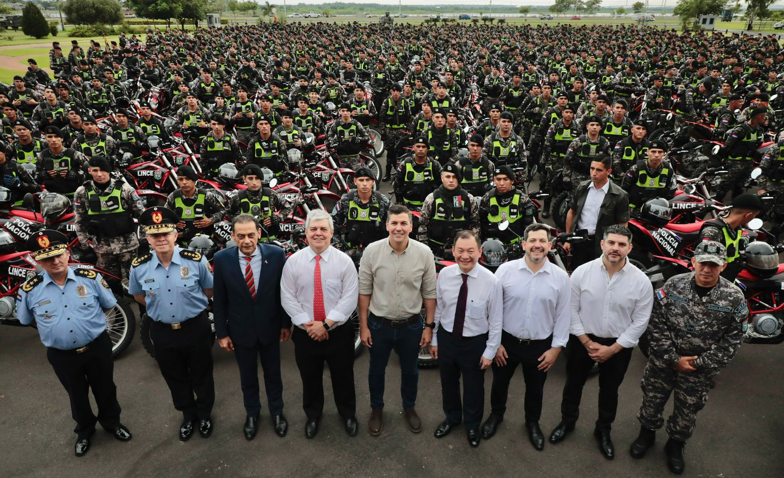 Gobierno entrega 600 motos al Grupo Lince, para combatir la inseguridad