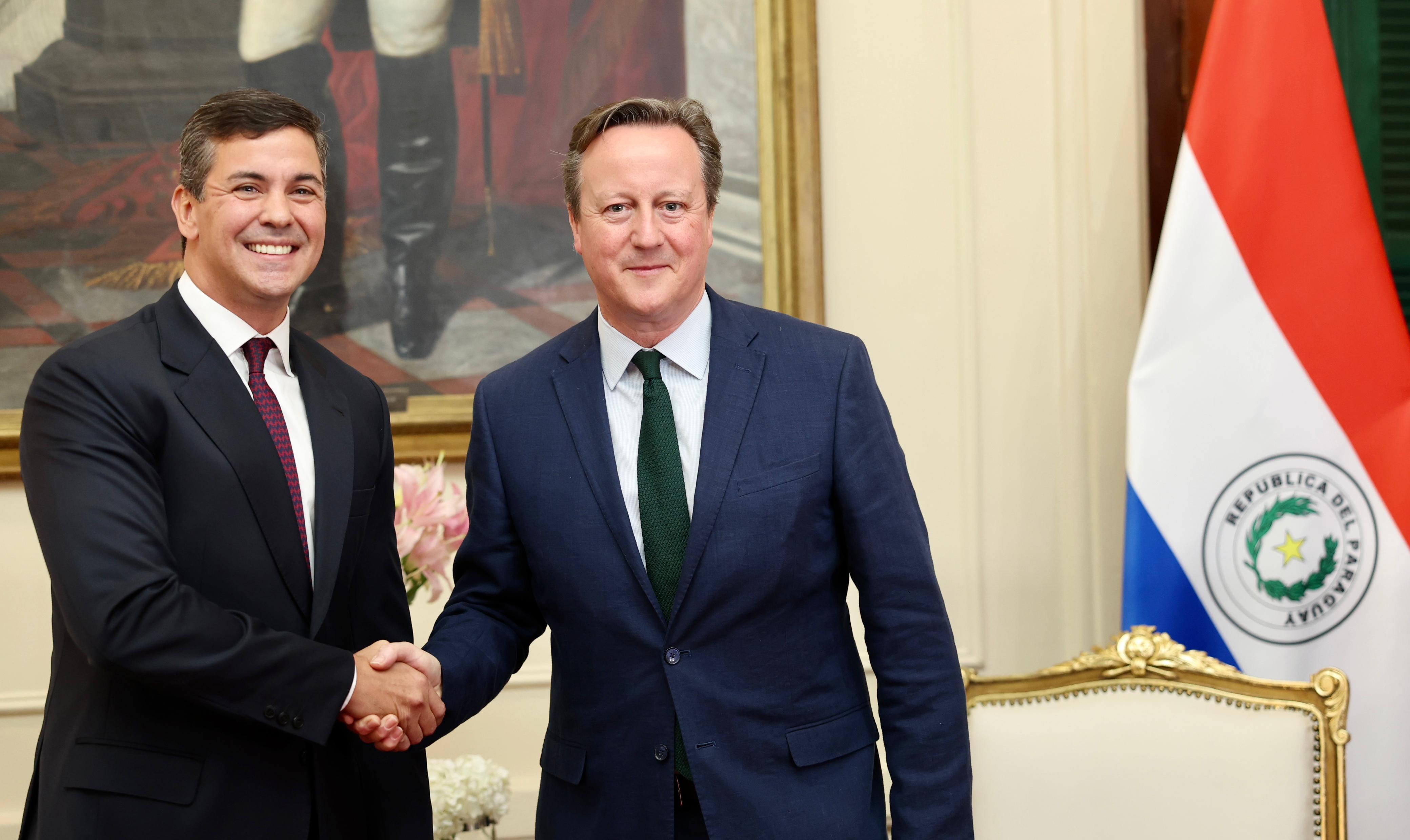 Presidente Peña recibió en visita oficial al canciller inglés, David Cameron