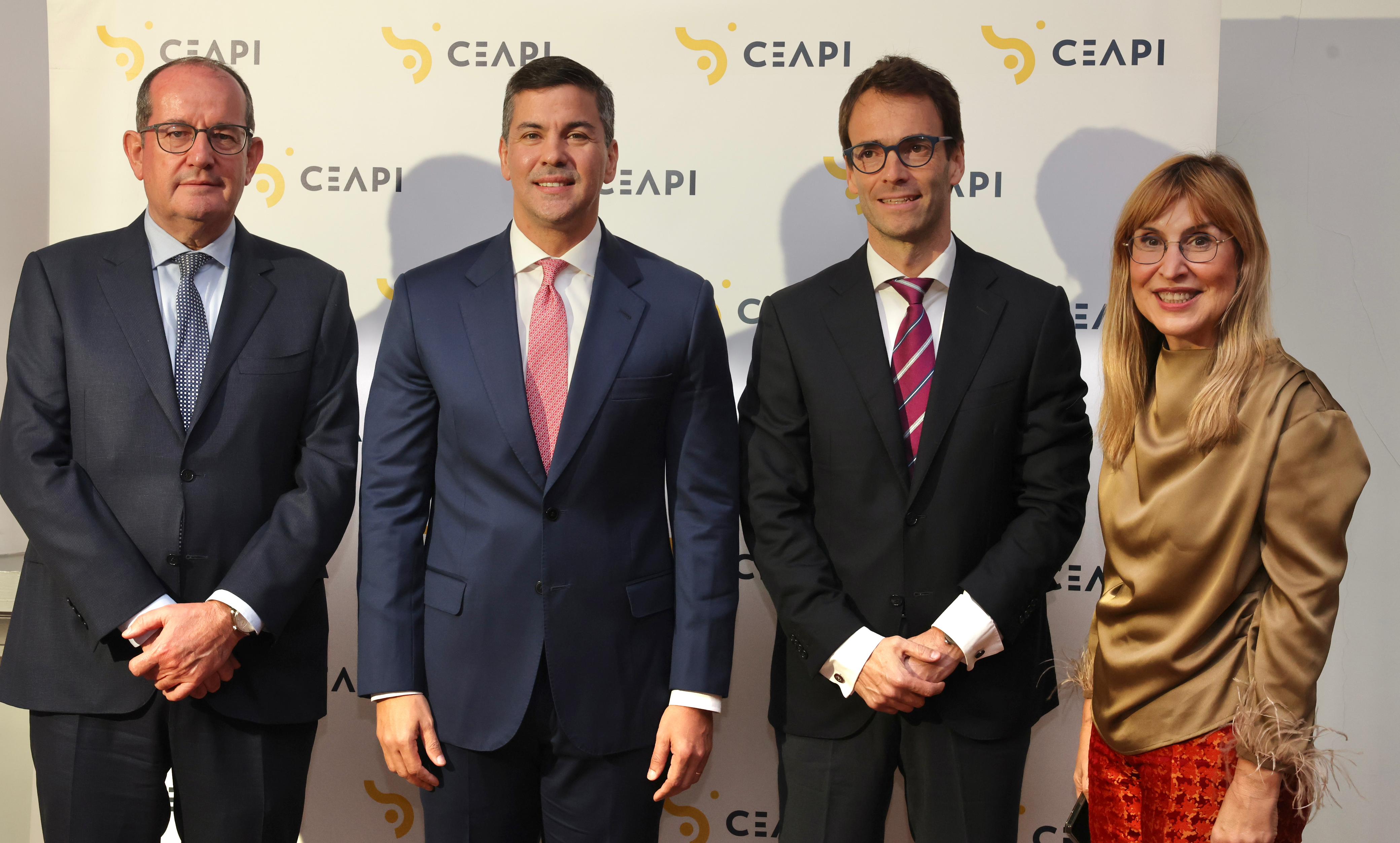 Presidente Peña invita a empresarios españoles a apoyar a Paraguay con creación de empleo