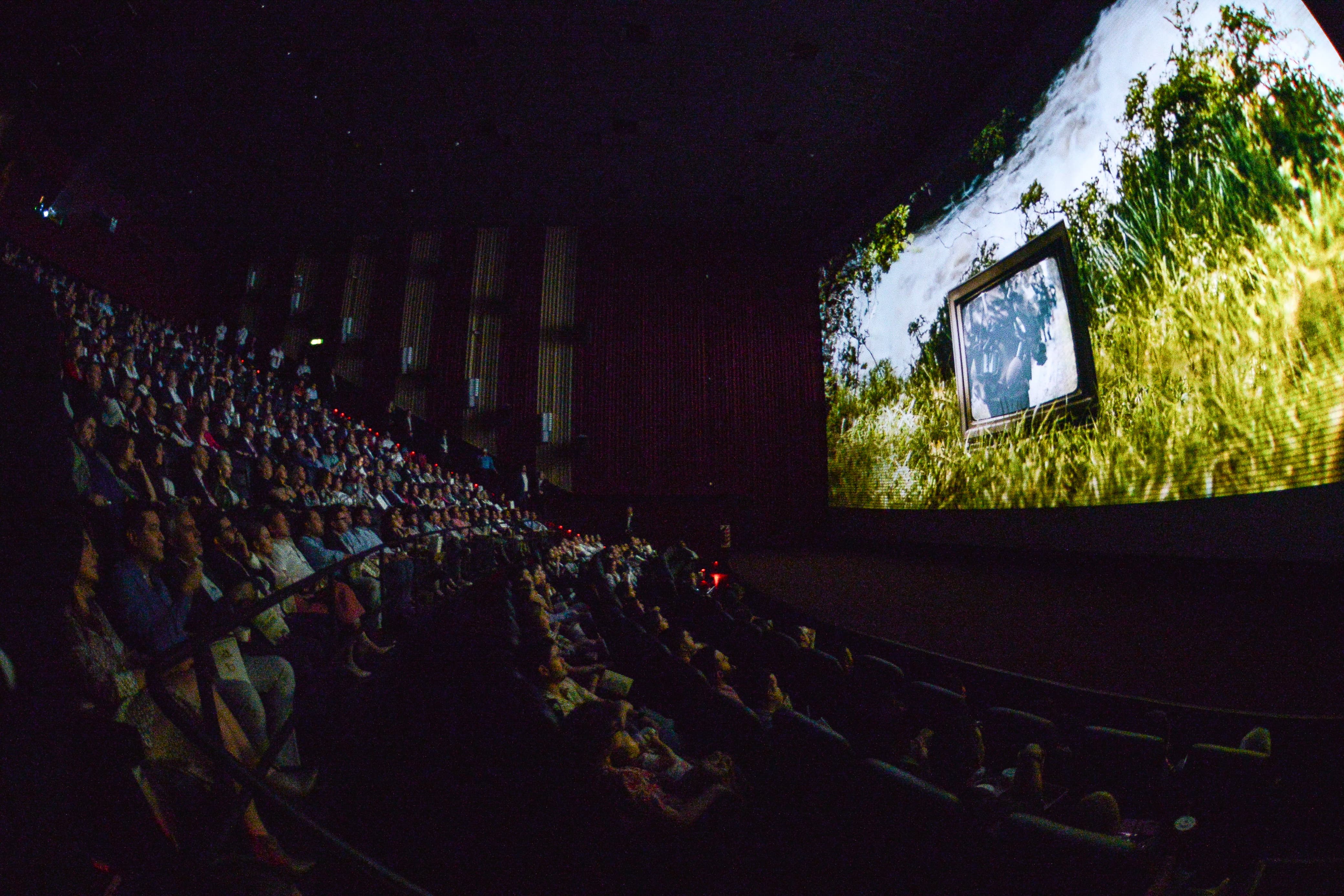 Se estrenó el documental “Gigante – 50 años de ITAIPÚ”.