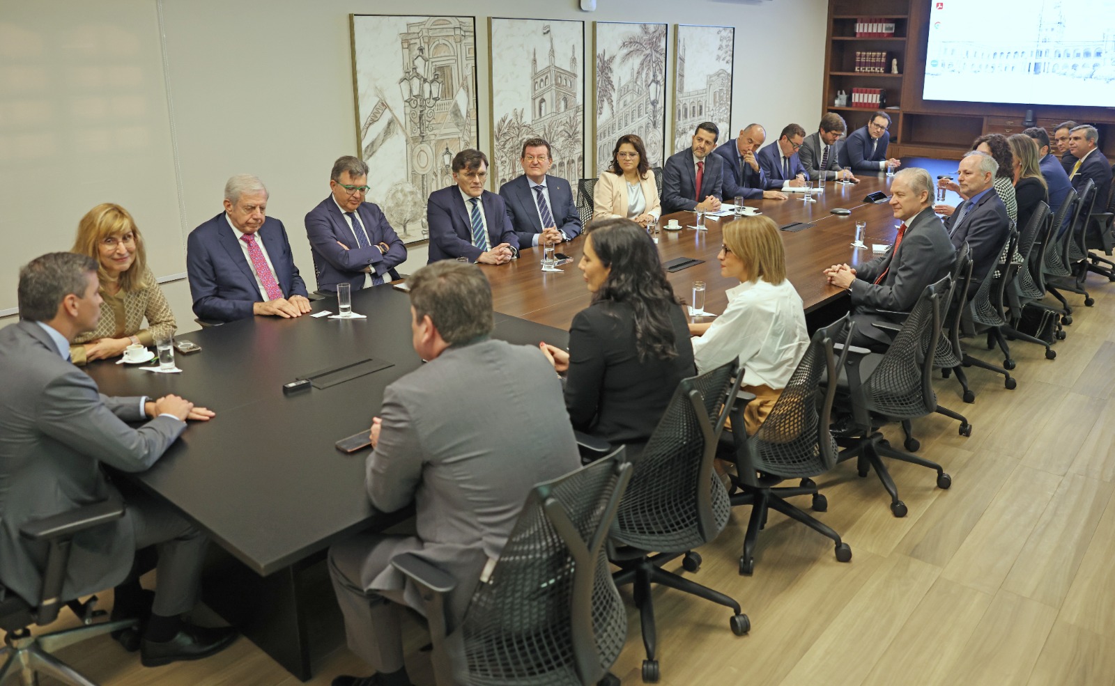 Fruto del lobby realizado por el presidente Peña, empresarios llegan a Paraguay