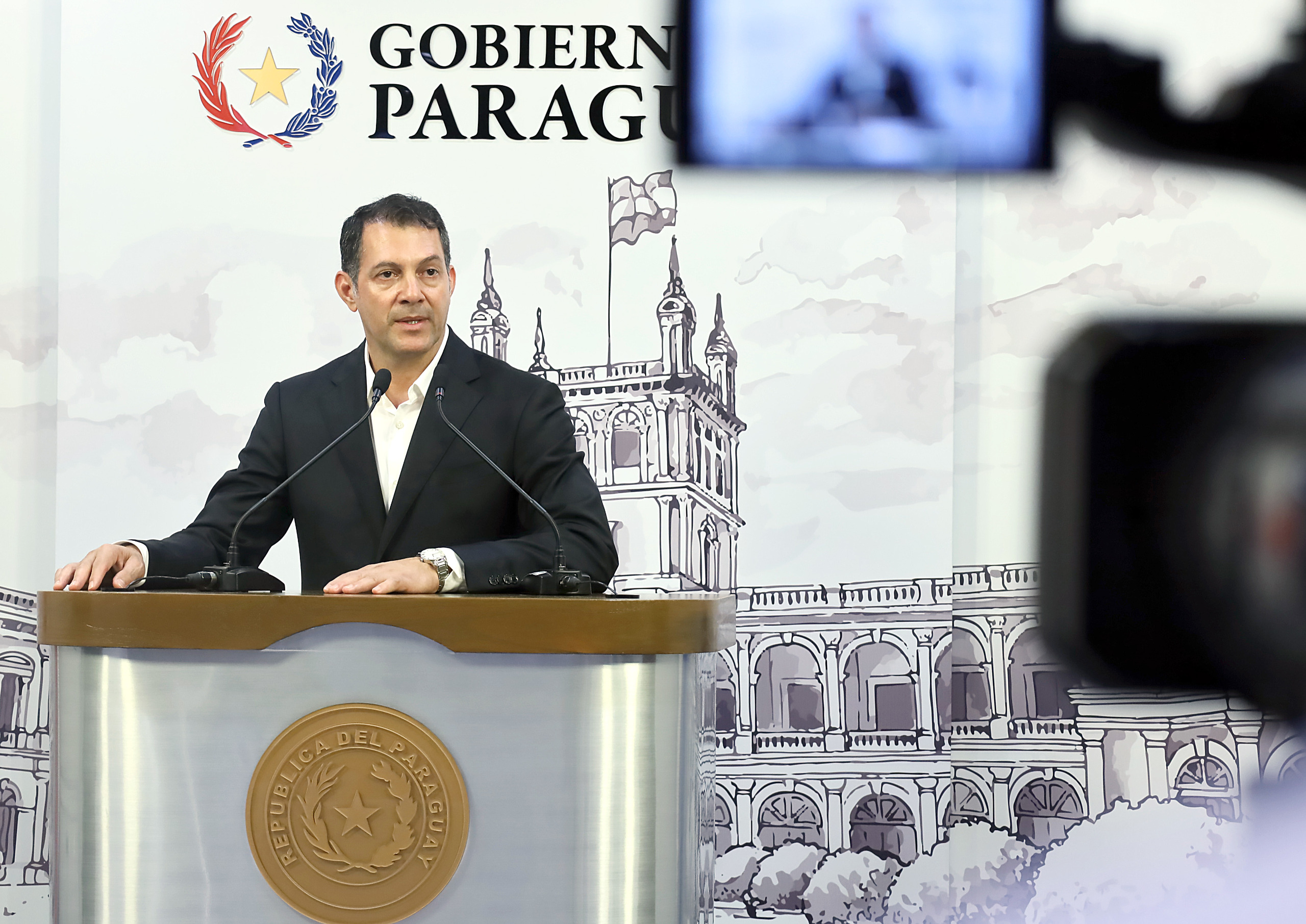 Gobierno aborda la situación de la producción de tomates en el país Gobierno aborda la situación de la producción de tomates en el país