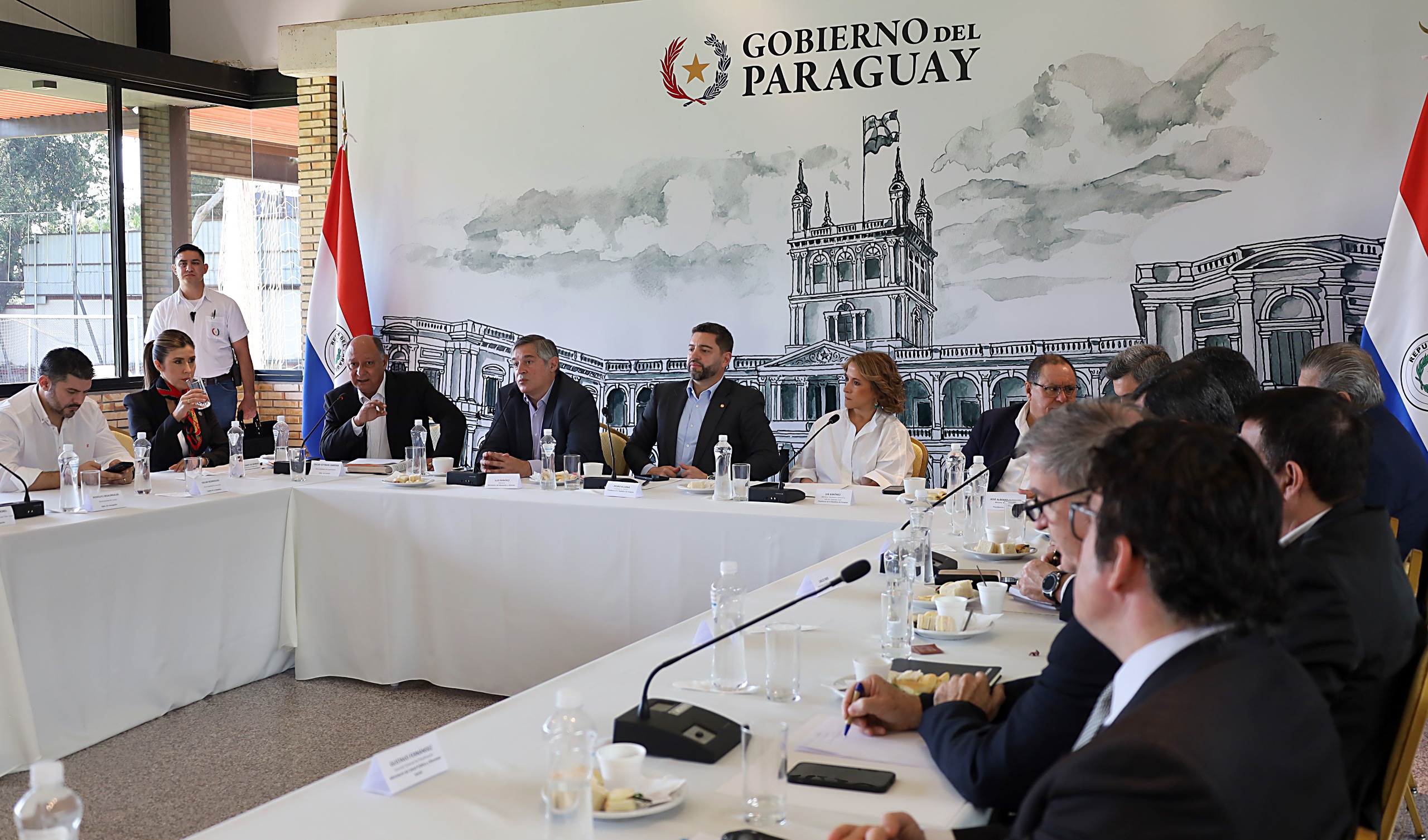 Hambre cero: construirán cocinas en escuelas de 90 distritos