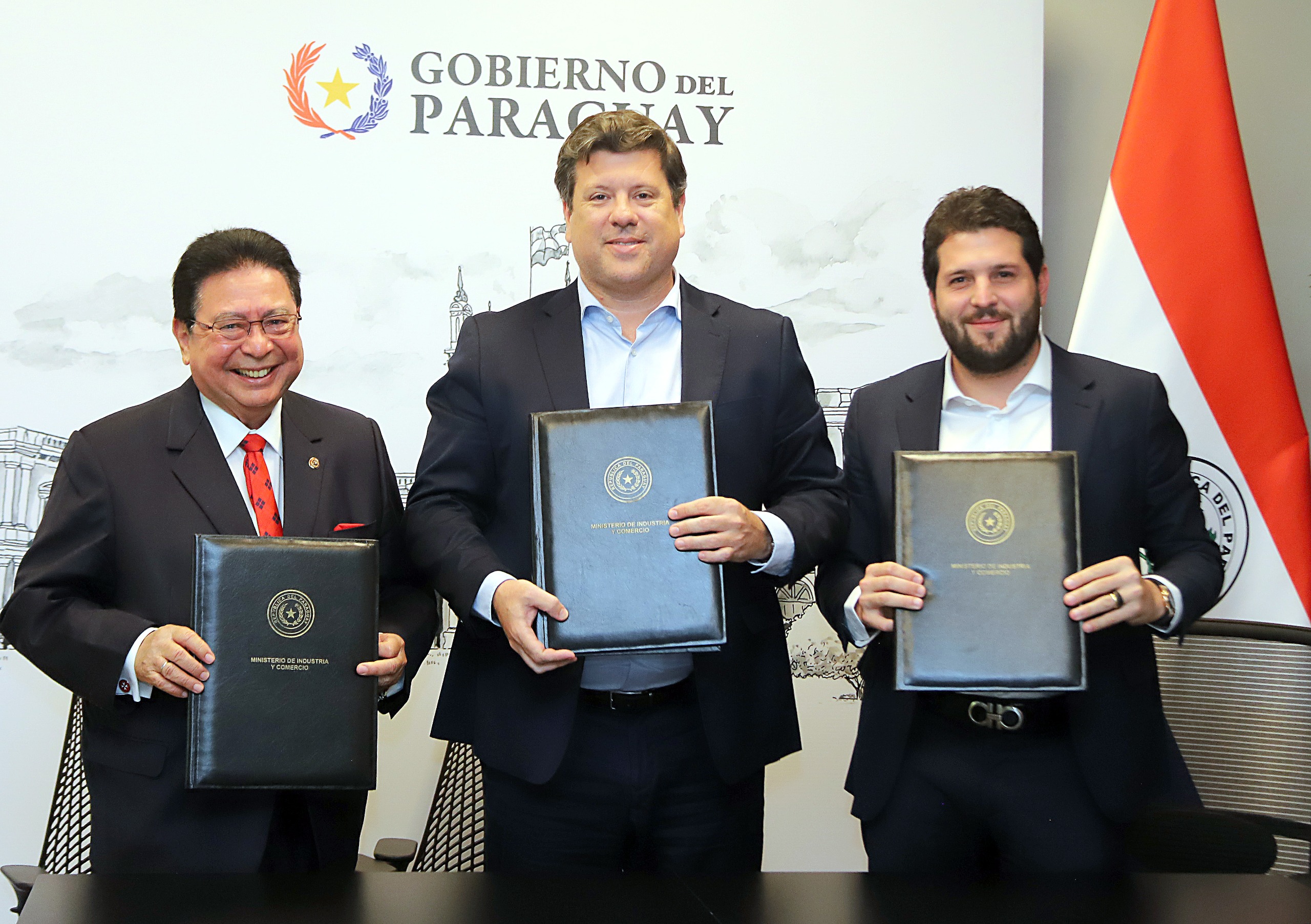 Firman histórico convenio para mejorar la navegabilidad del río Paraguay