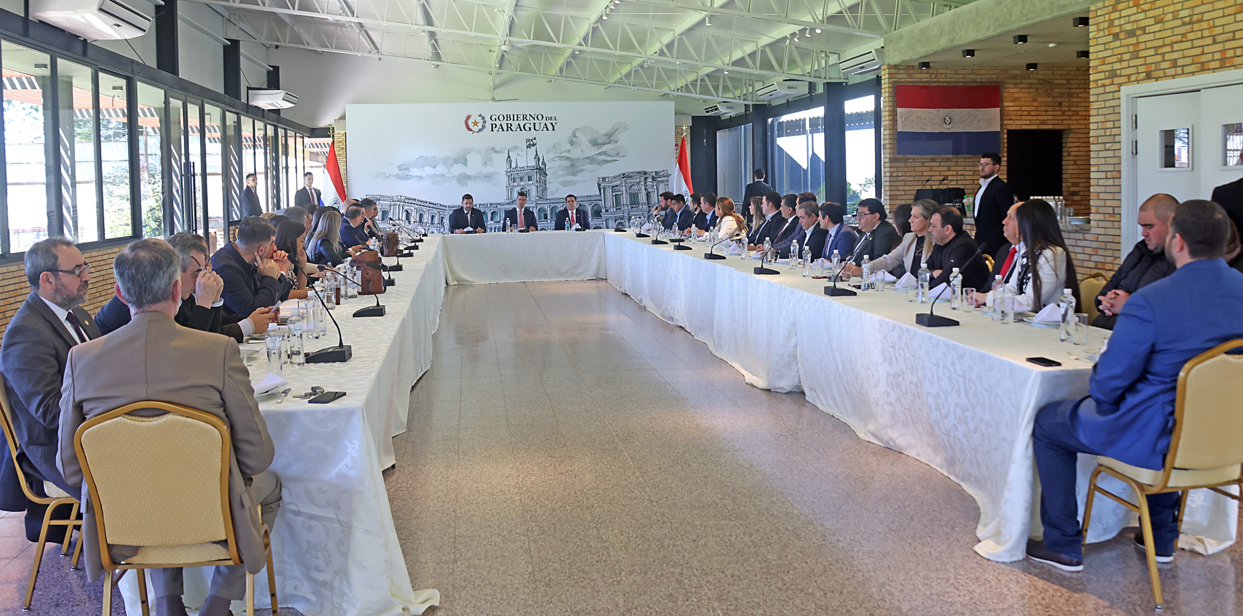 Diputados ratifican apoyo al Gobierno de Santiago Peña