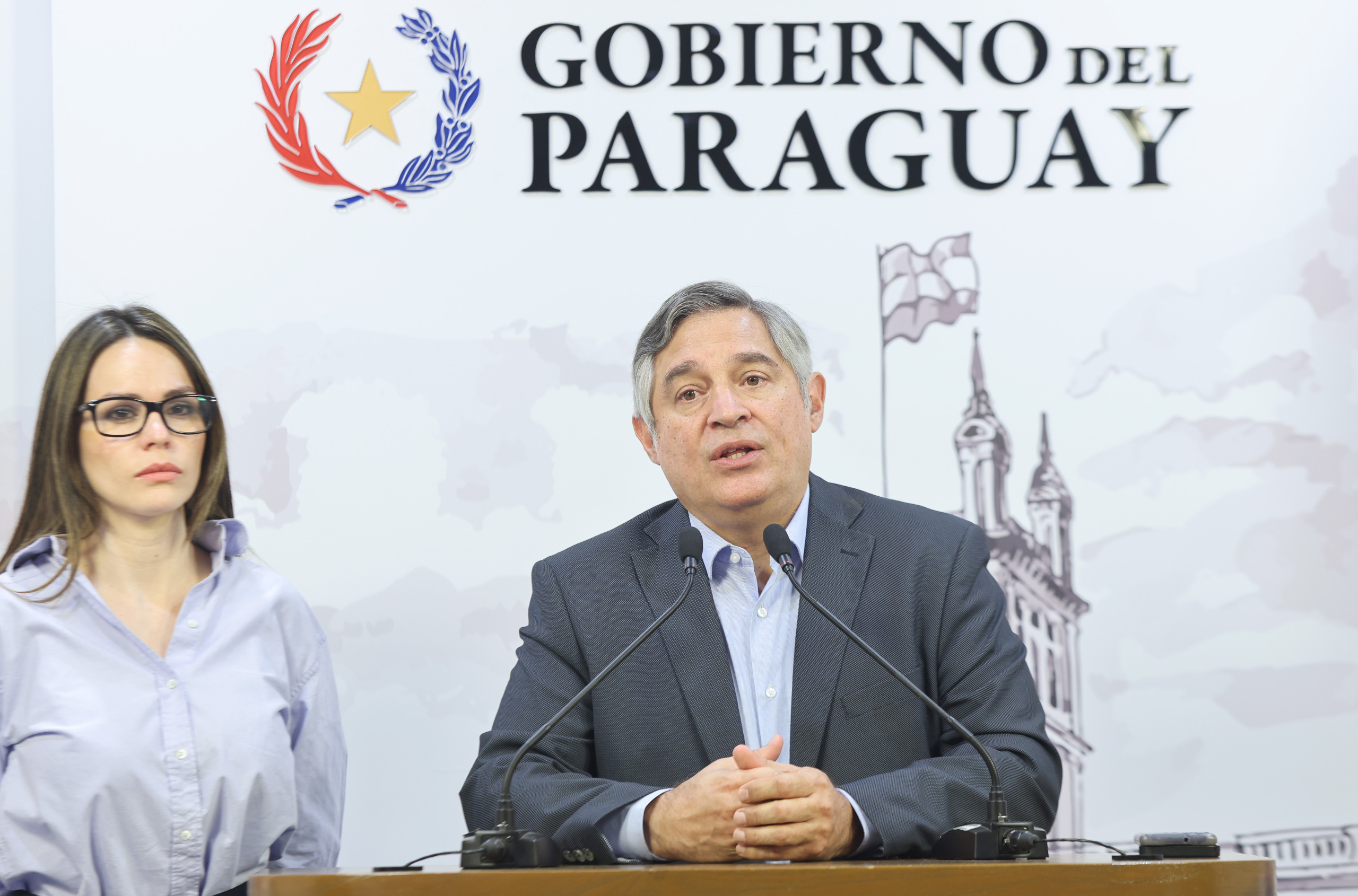 MEC recomienda suspender actividades escolares en zonas afectadas por incendios forestales