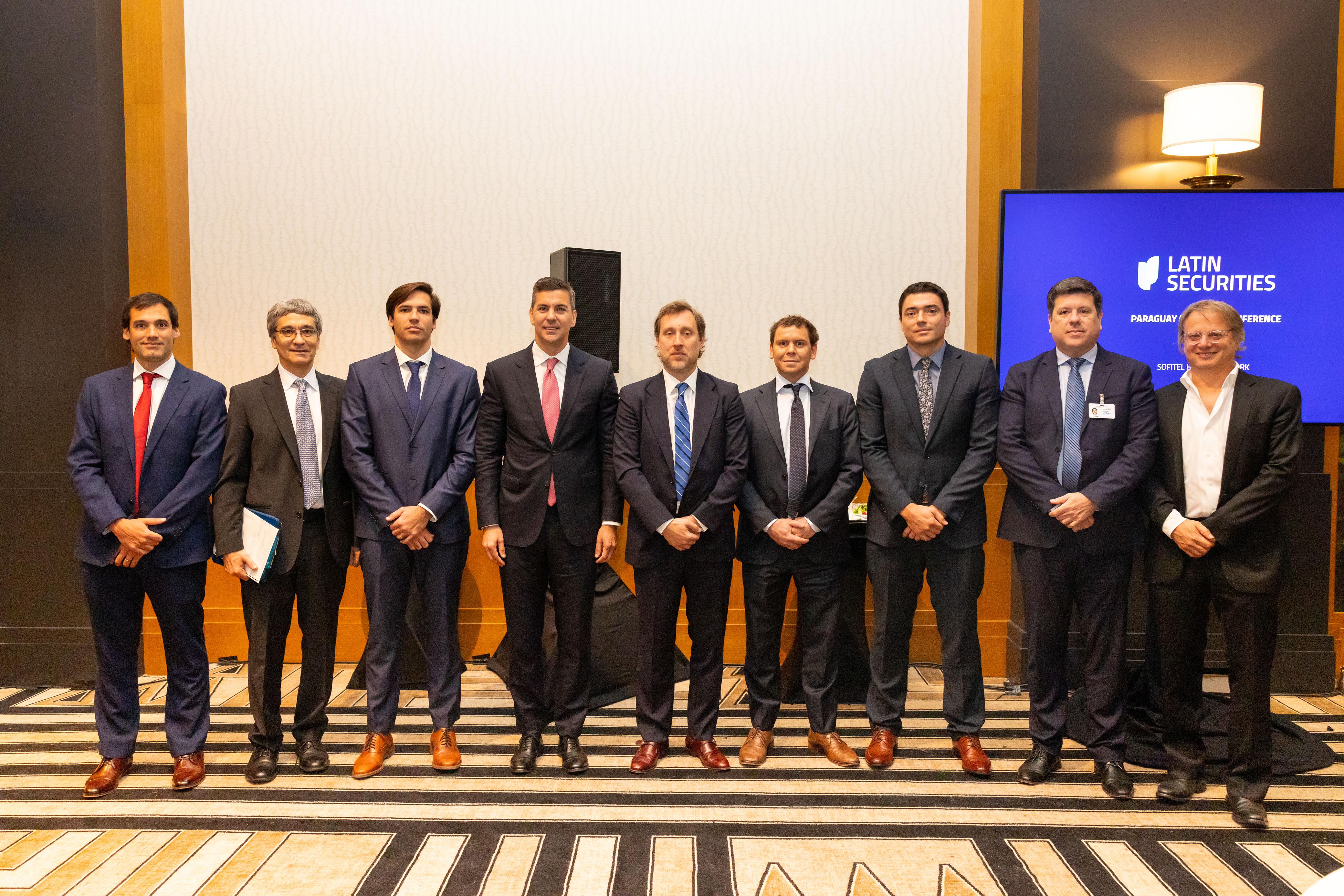 Presidente Peña presenta a Paraguay como destino de inversión en el Latín Securities Presidente Peña presenta a Paraguay como destino de inversión en el Latín Securities