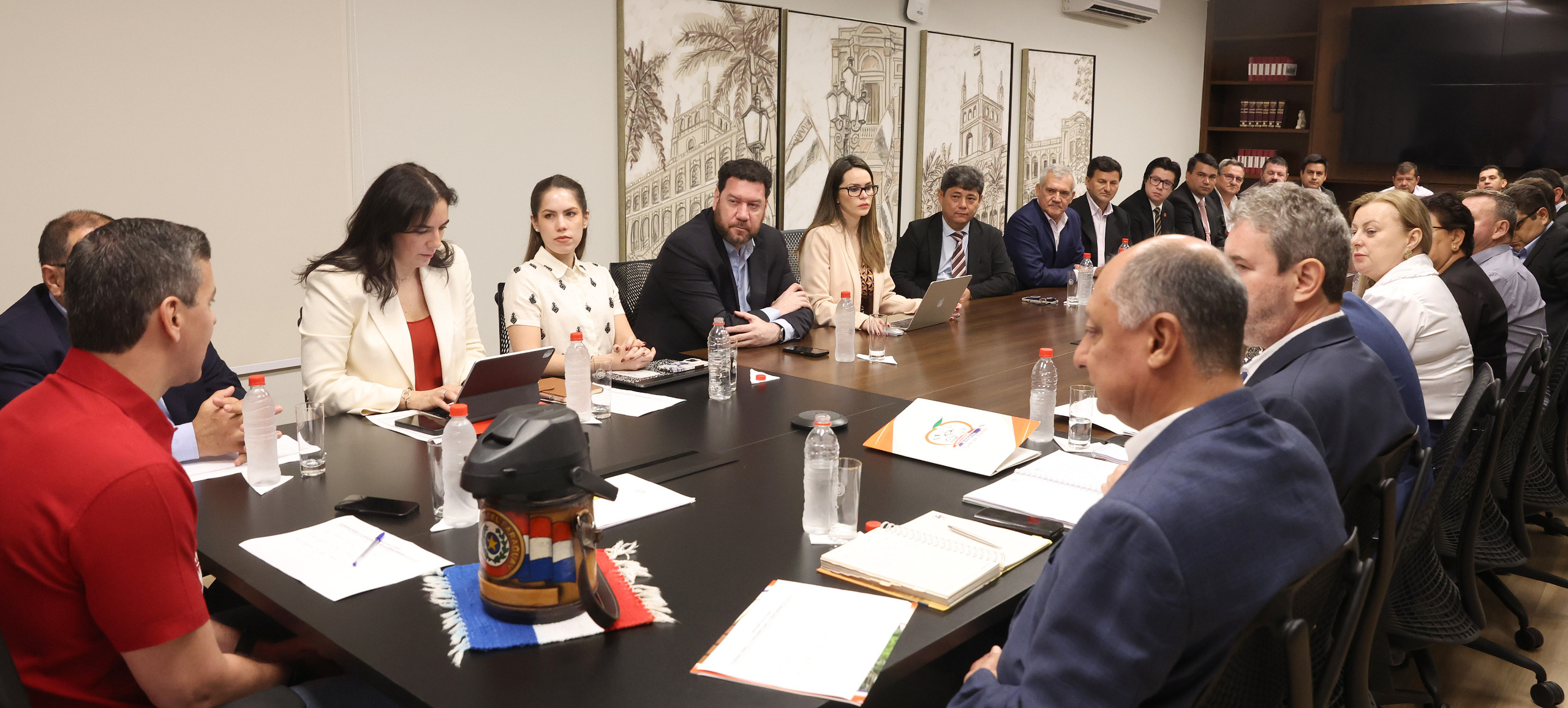 Presidente Peña e intendentes de Alto Paraná articulan trabajos para el desarrollo local