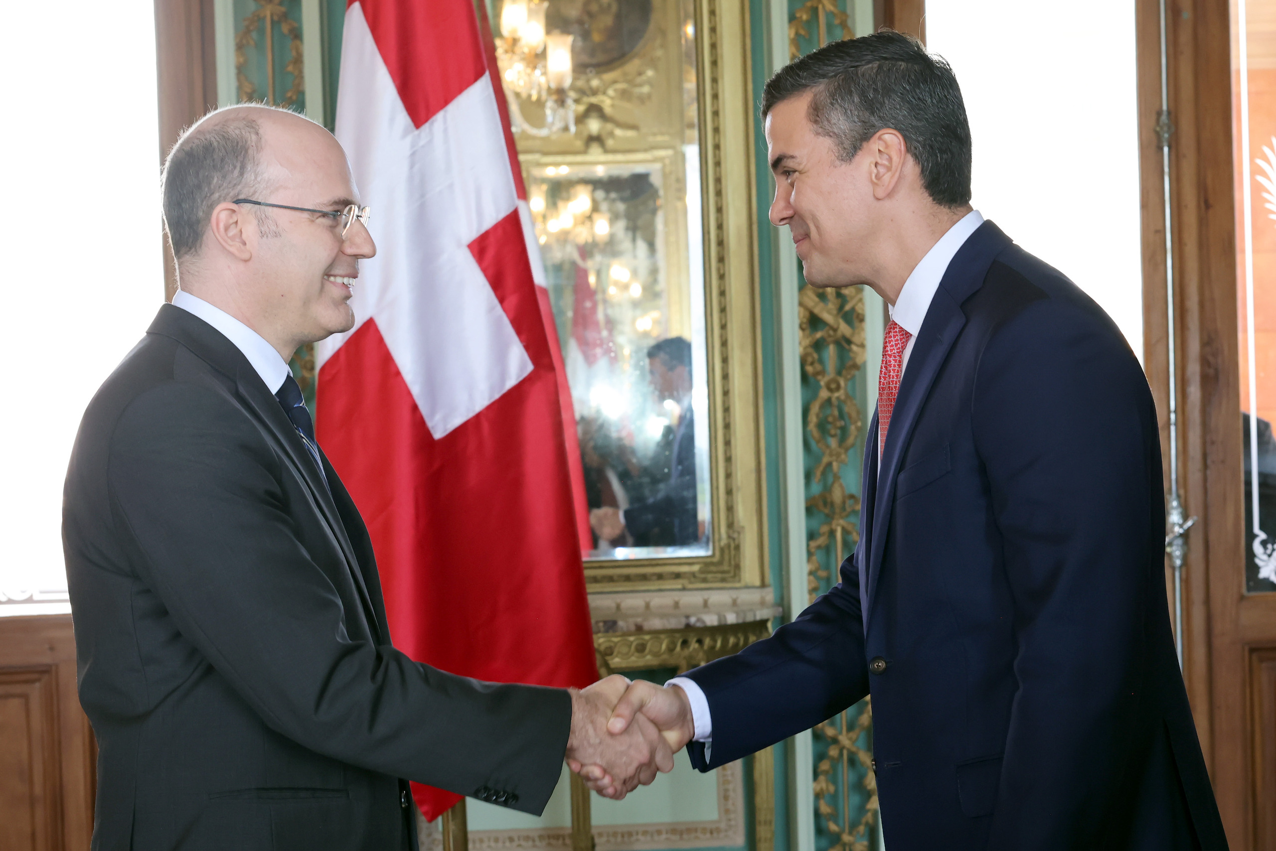 Presidente Peña recibe cartas credenciales de nuevos embajadores