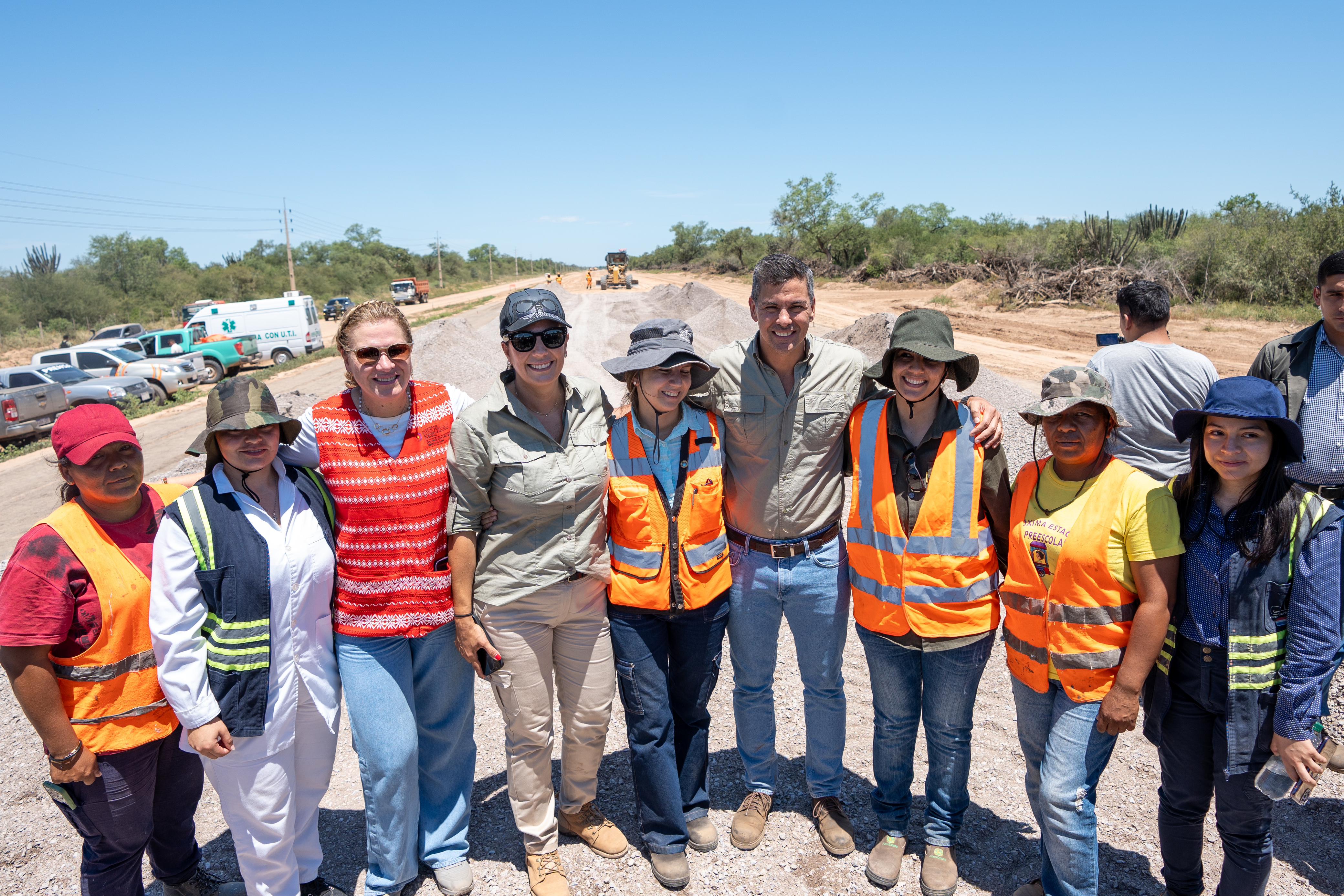 Presidente Peña verifica avanzadas obras en Ruta Bi oceánica