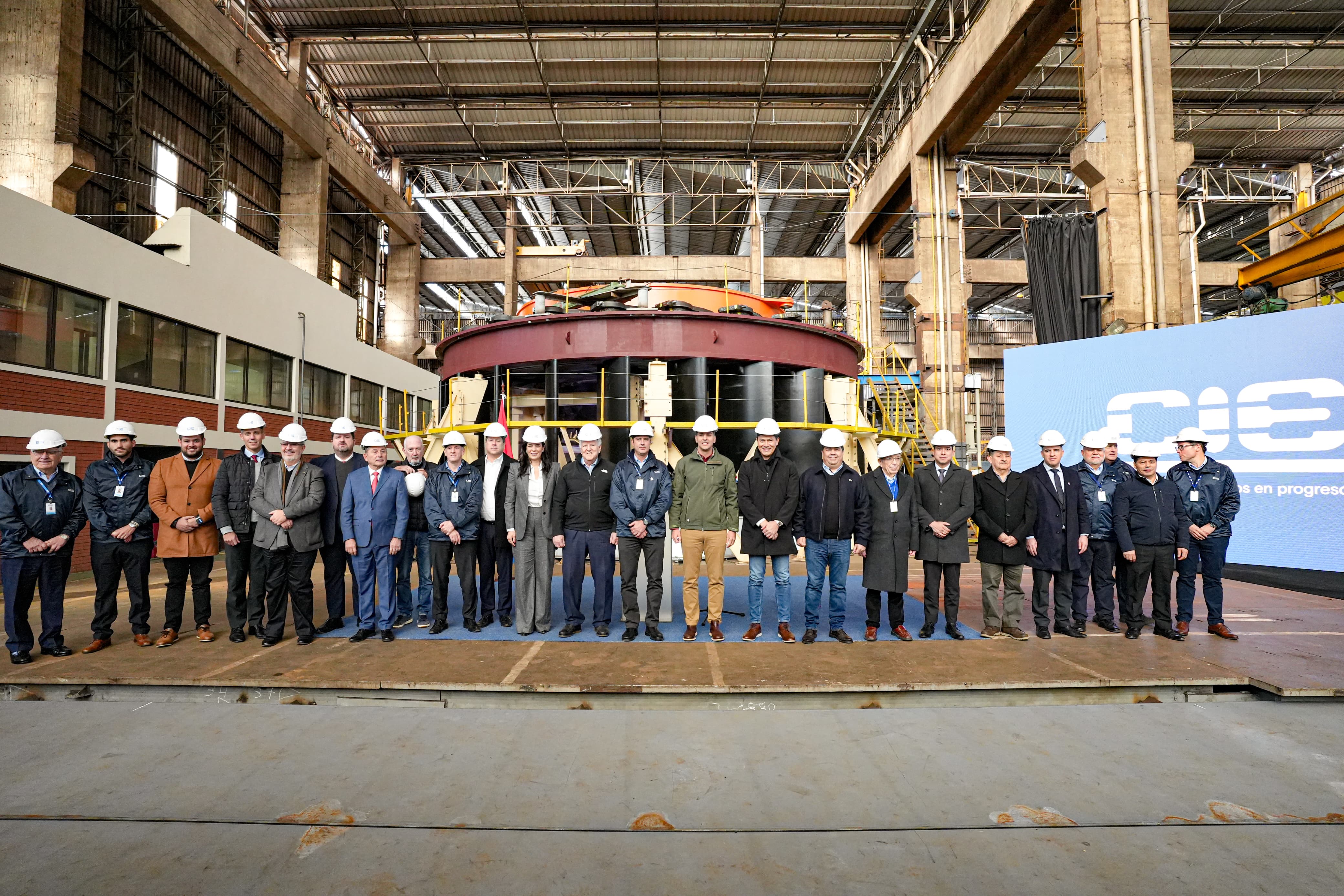 Presidente Peña celebró entrega de componentes para turbinas de Yacyretá fabricados por industria paraguaya