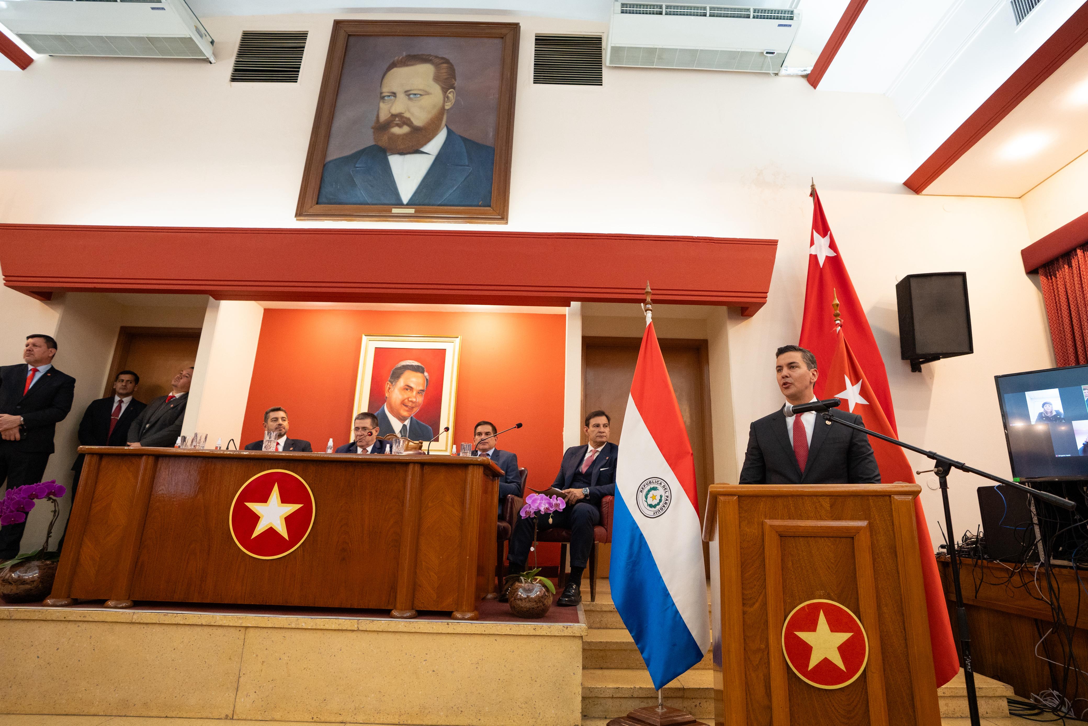 El Presidente Peña presenta su informe de gestión ante la Junta de Gobierno de la ANR