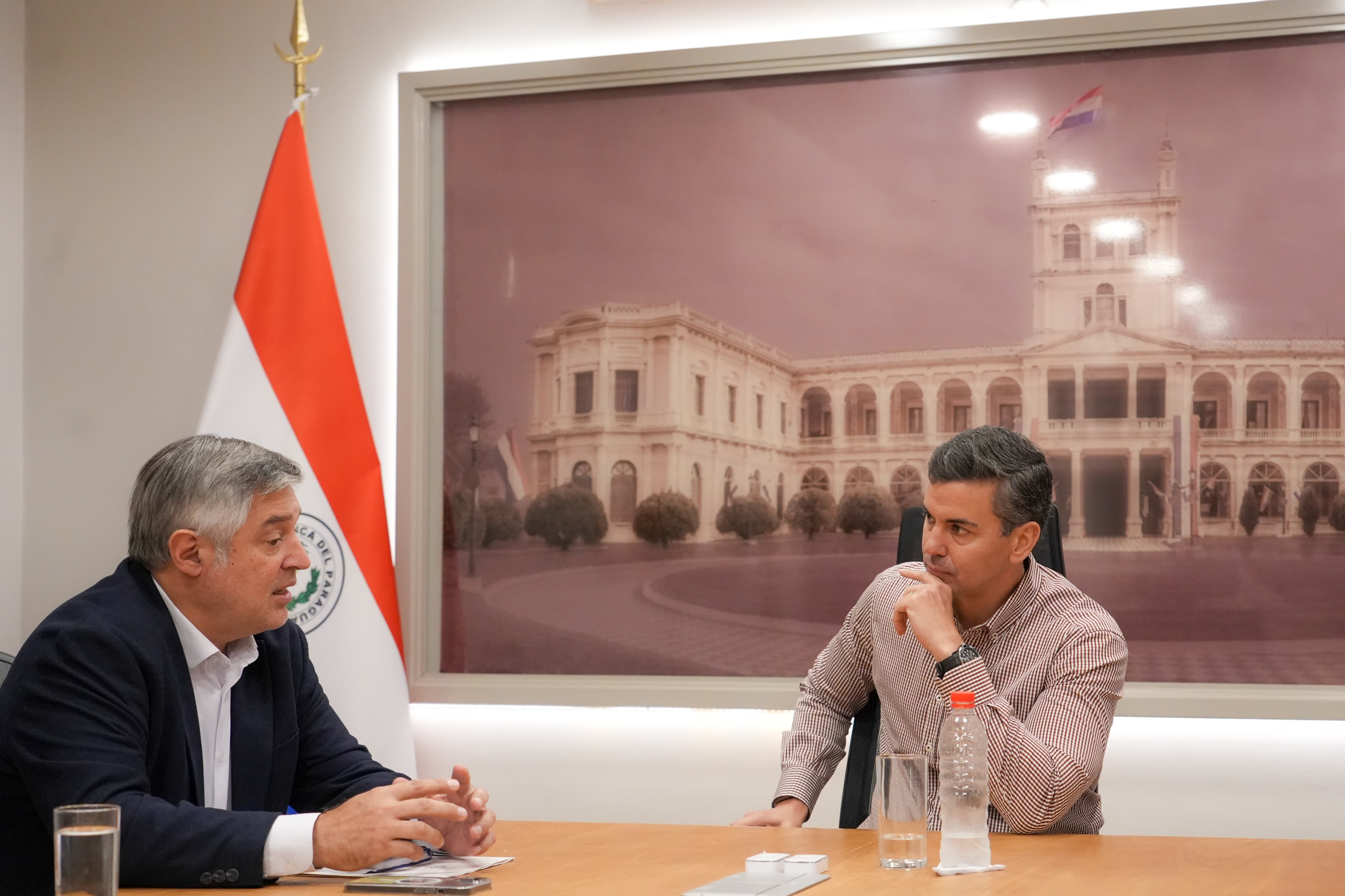 Educación y empleo juvenil: Gobierno del Paraguay capacita a más de 13.000 jóvenes en tecnología e inteligencia artificial
