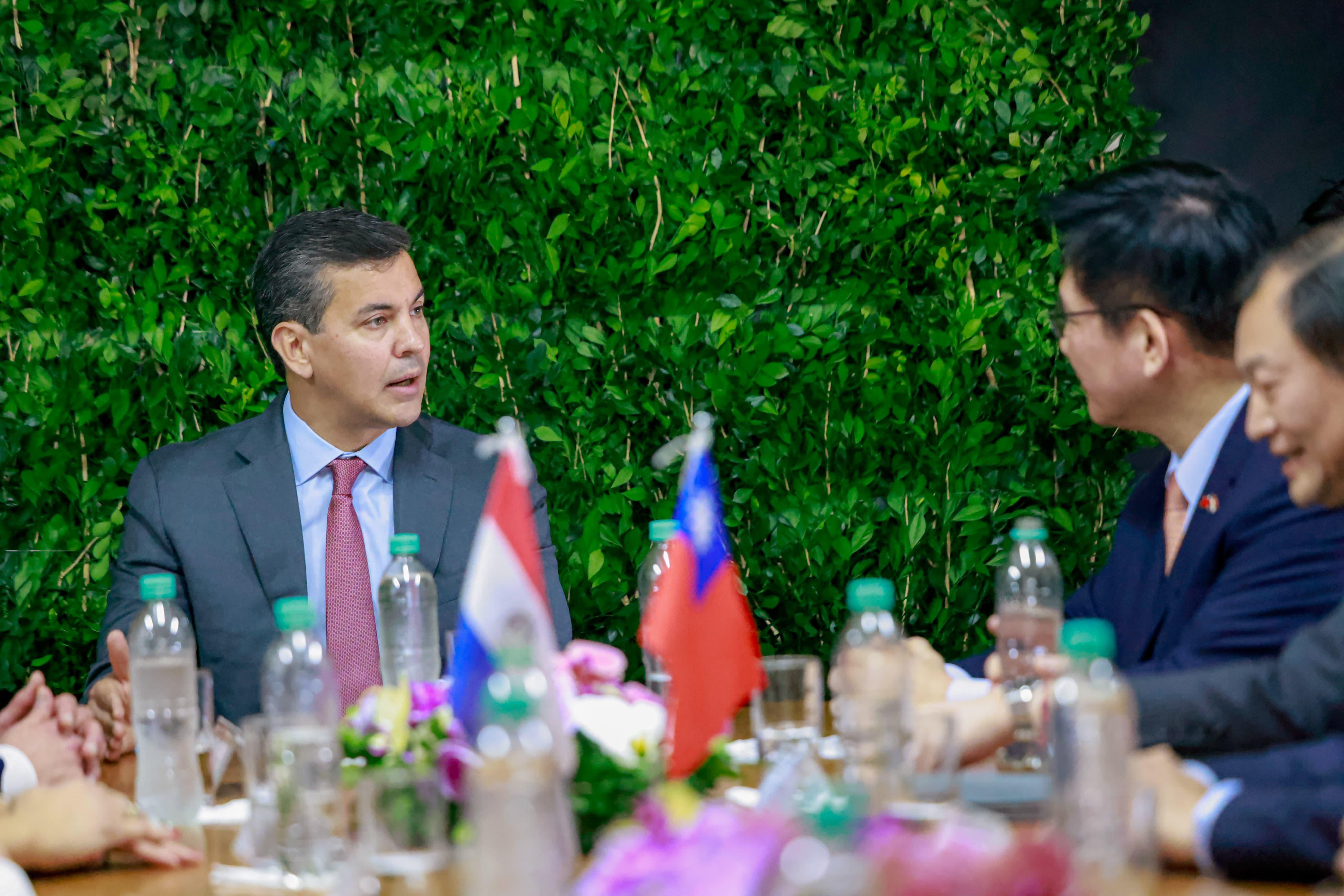 Canciller de Taiwán visita Paraguay y se reúne con el presidente Peña para avanzar en agenda común
