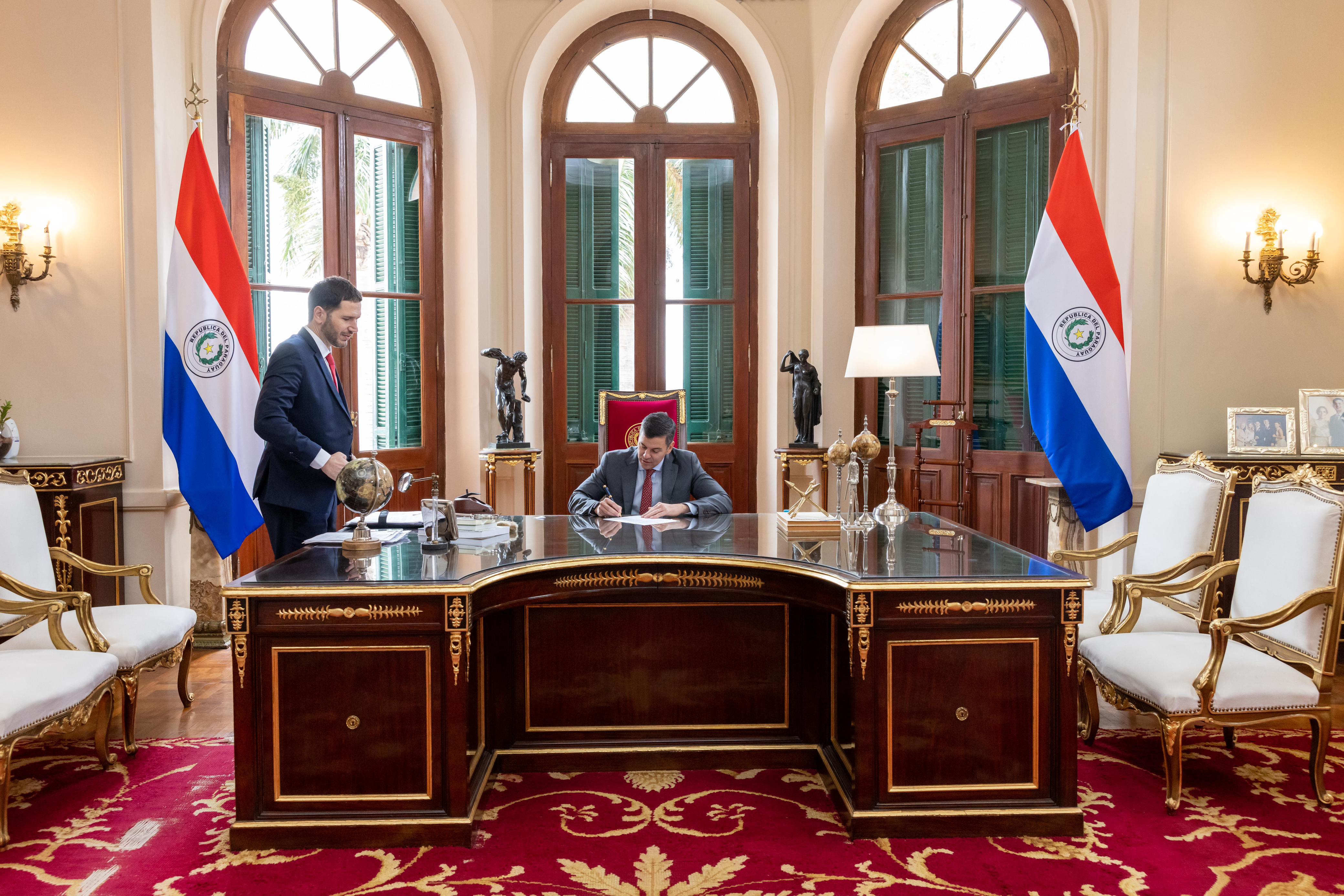 Ley de la Función Pública prioriza la meritocracia y fomenta transparencia