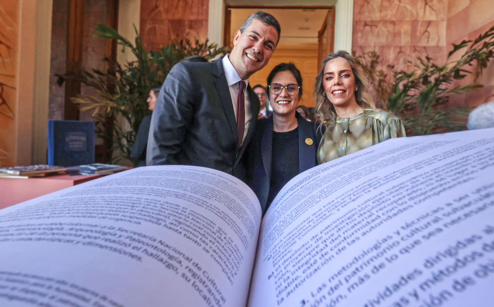 Presidente Peña promulgó la Ley de Fomento de la Lectura y el Libro
