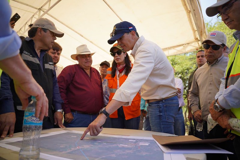 Presidente Peña verifica obras del Corredor Bioceánico y proyecta puente internacional en Pozo Hondo