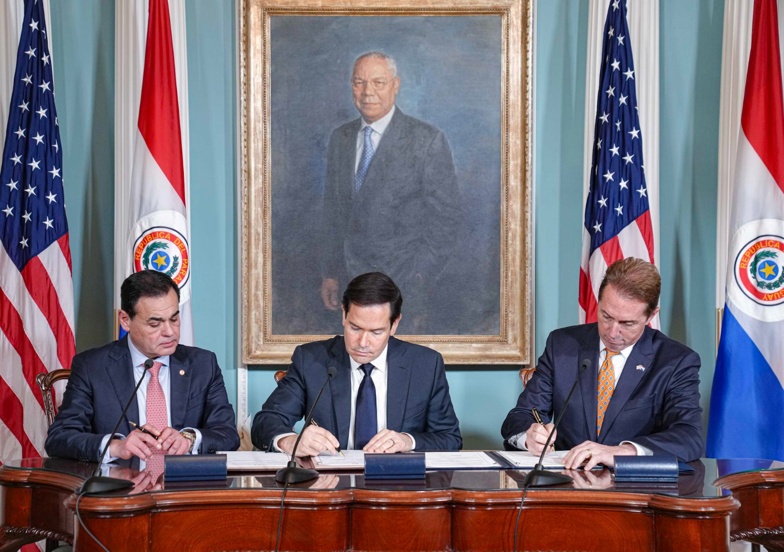 Gobierno del Paraguay firma memorándum de entendimiento con los departamentos de Estado y Seguridad Nacional de EE.UU.