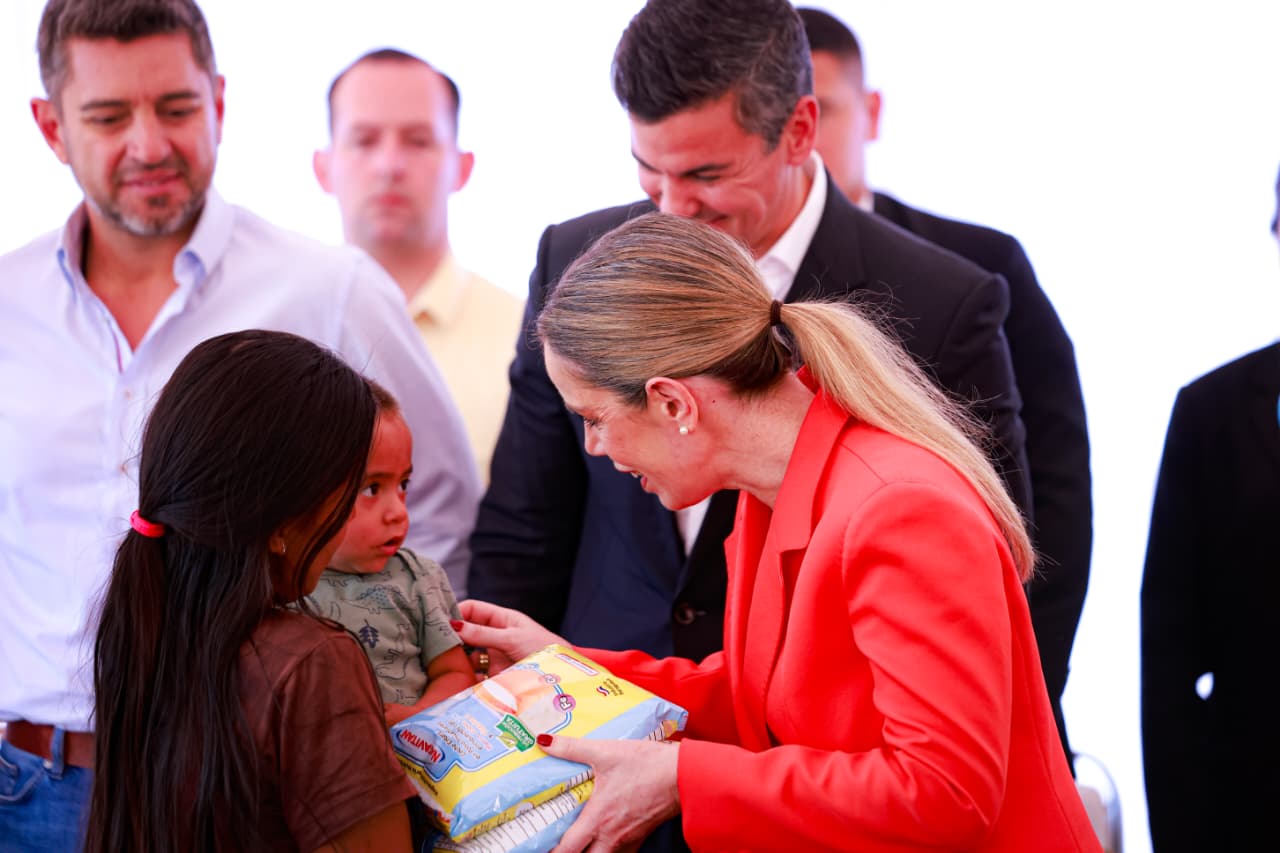 Salud pública fortalecida: más equipos, más cirugías y más cobertura para la primera infancia.