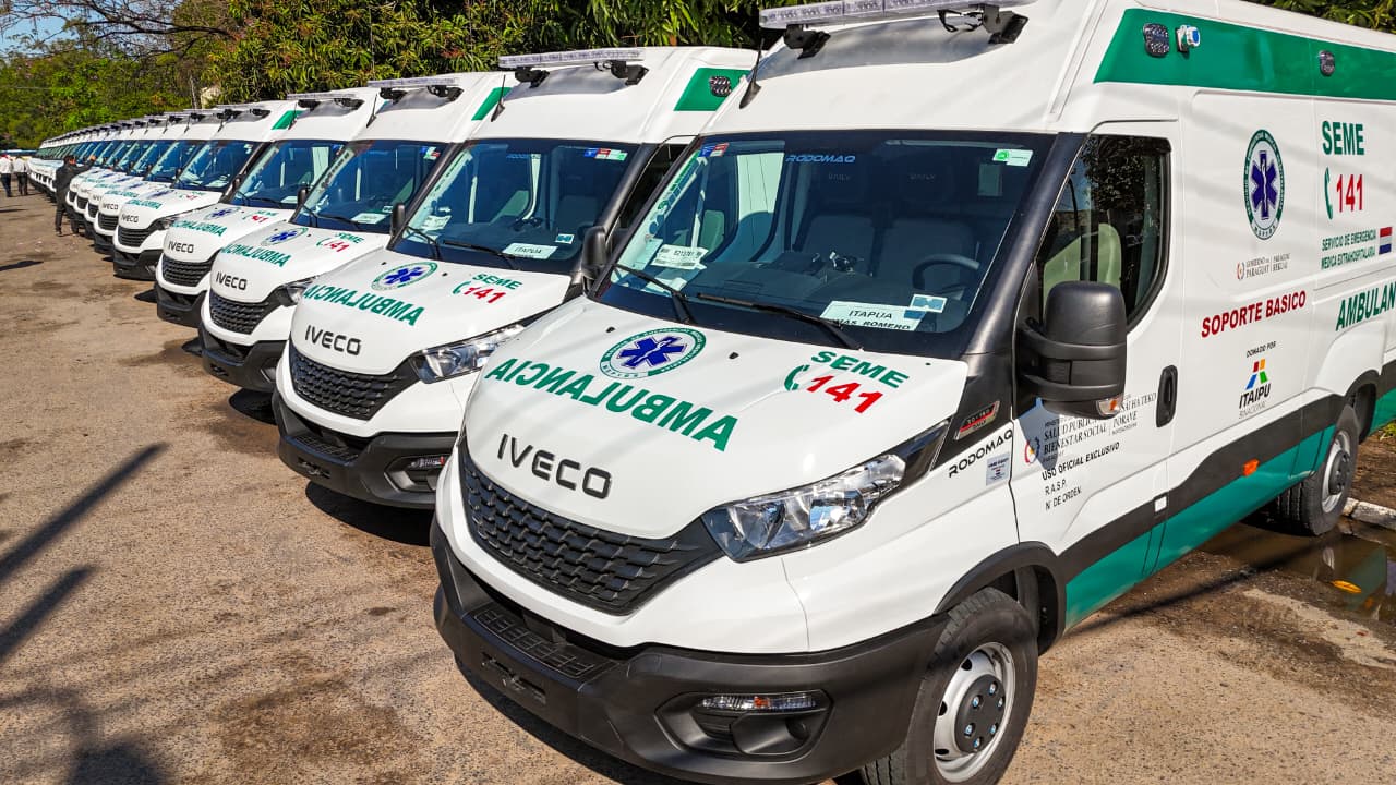 Gobierno del Paraguay entregó 65 ambulancias en Villa Hayes