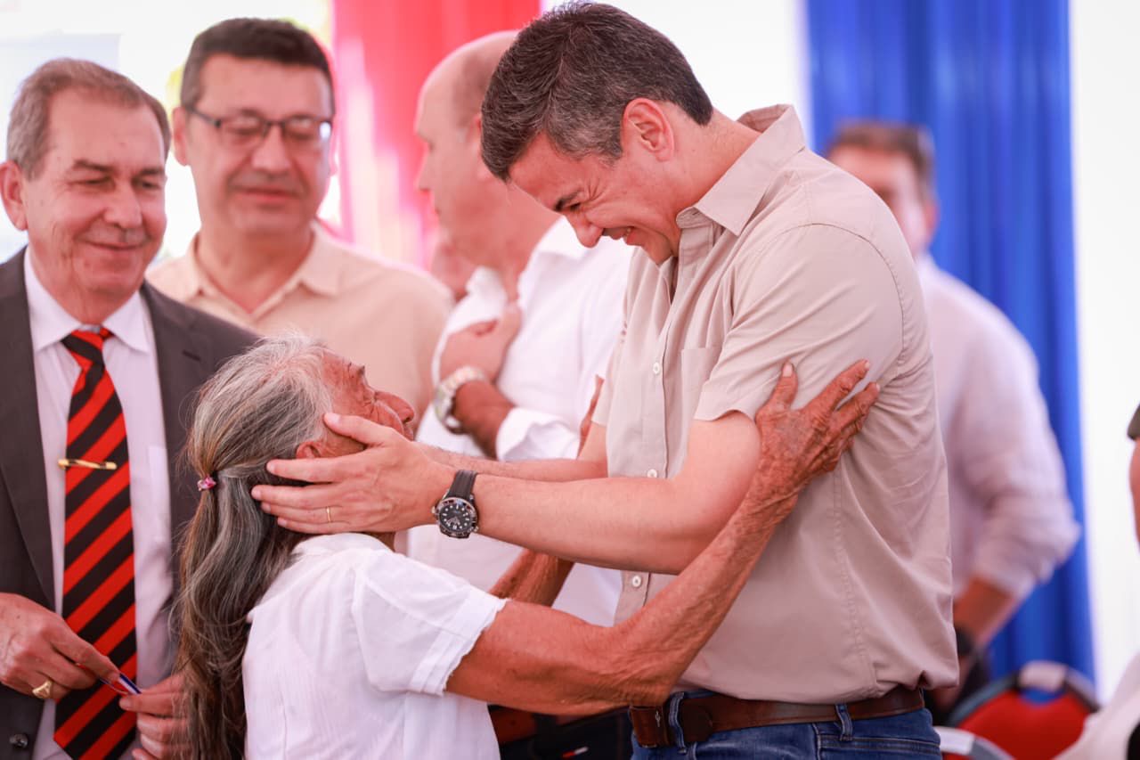 Gobierno del Paraguay inaugura 803 viviendas sociales, la mayor entrega realizada en la historia del país