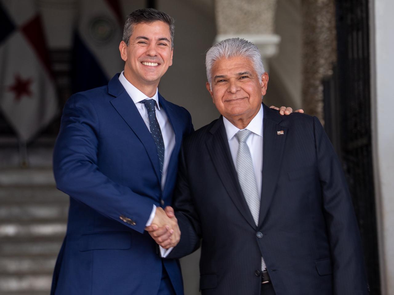 Presidente Santiago Peña, fortalece integración regional y global en visita oficial a Panamá
