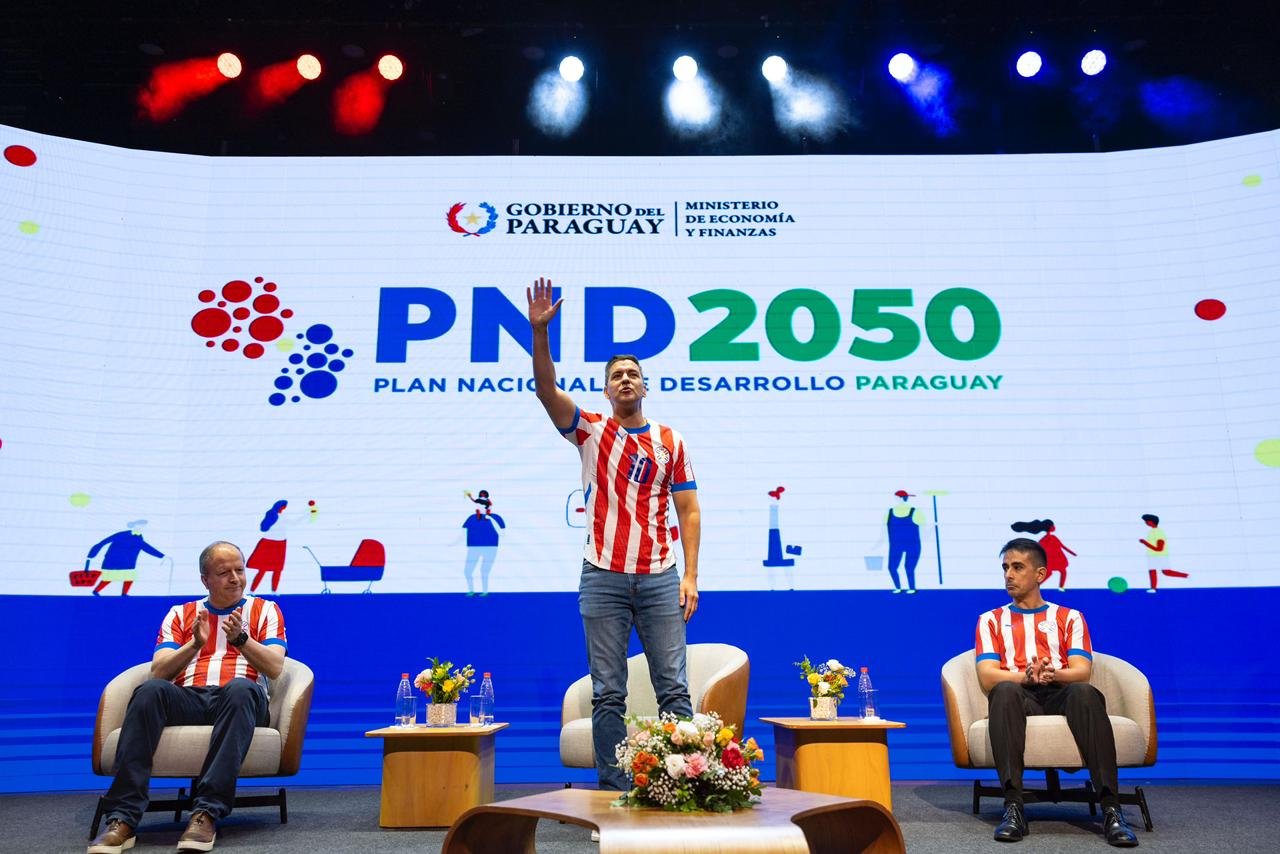 El Presidente de la Reppublica, Santiago Peña presenta el Plan Nacional de Desarrollo Paraguay 2050