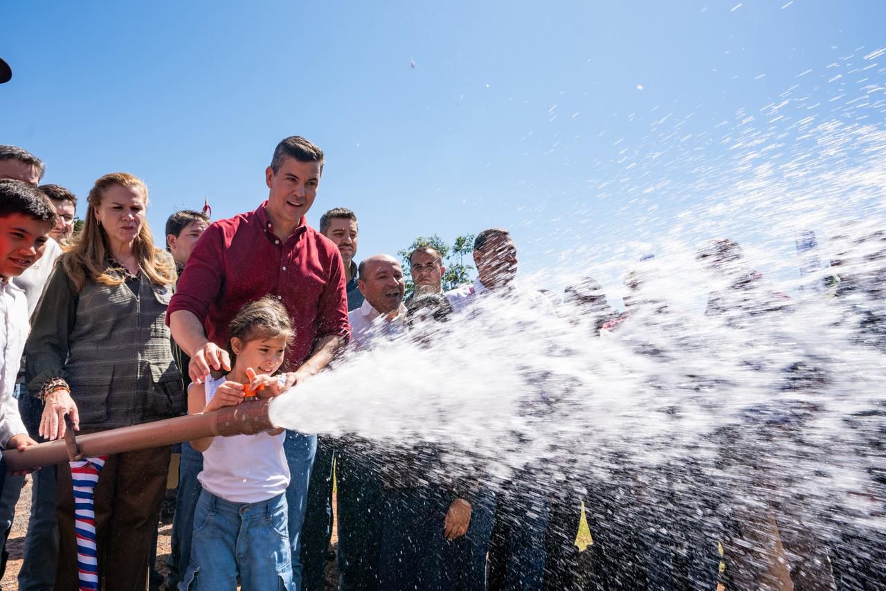 Acto de inauguración del Sistema de Agua Potable de la Compañía San Gerónimo, Misiones Acto de inauguración del Sistema de Agua Potable de la Compañía San Gerónimo, Misiones