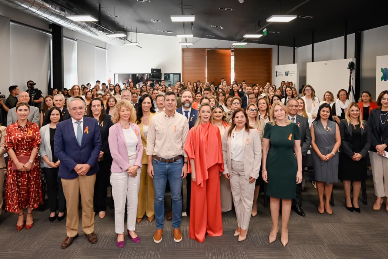 Foro Nacional “Mujeres sin barreras” impulsa participación libre de violencia, con liderazgo de la Primera Dama Foro Nacional “Mujeres sin barreras” impulsa participación libre de violencia, con liderazgo de la Primera Dama