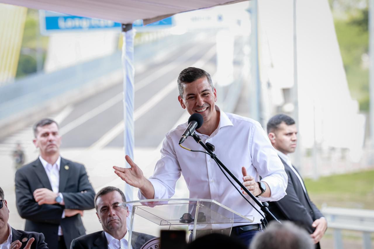 Presidente Santiago Peña habilita oficialmente el Puente de la Integración