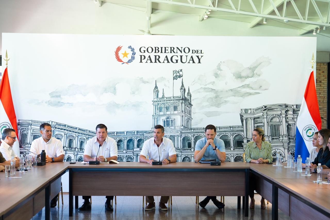 Presidente Peña firma decreto que crea el Fondo Nacional para las MIPYMES